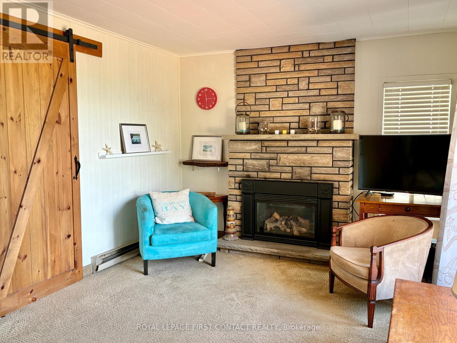












1987 CHAMPLAIN ROAD

,
Tiny,




Ontario
L9M0B6

