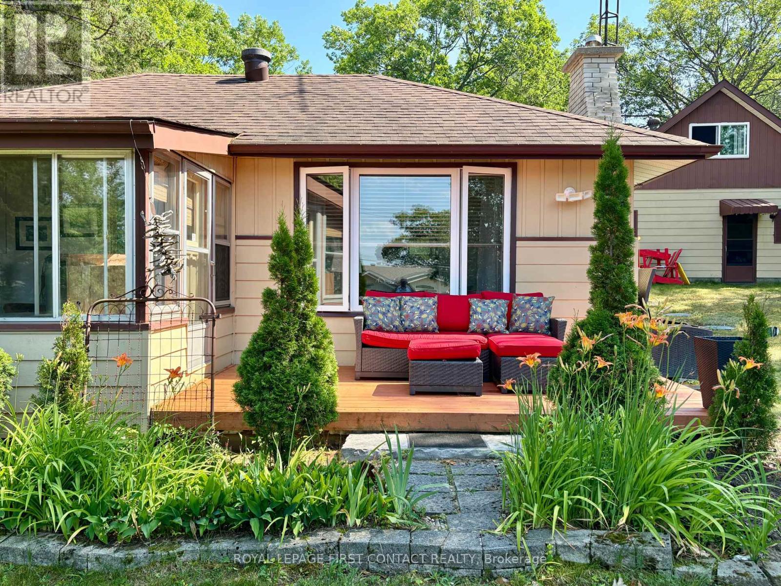 












1987 CHAMPLAIN ROAD

,
Tiny,




Ontario
L9M0B6


