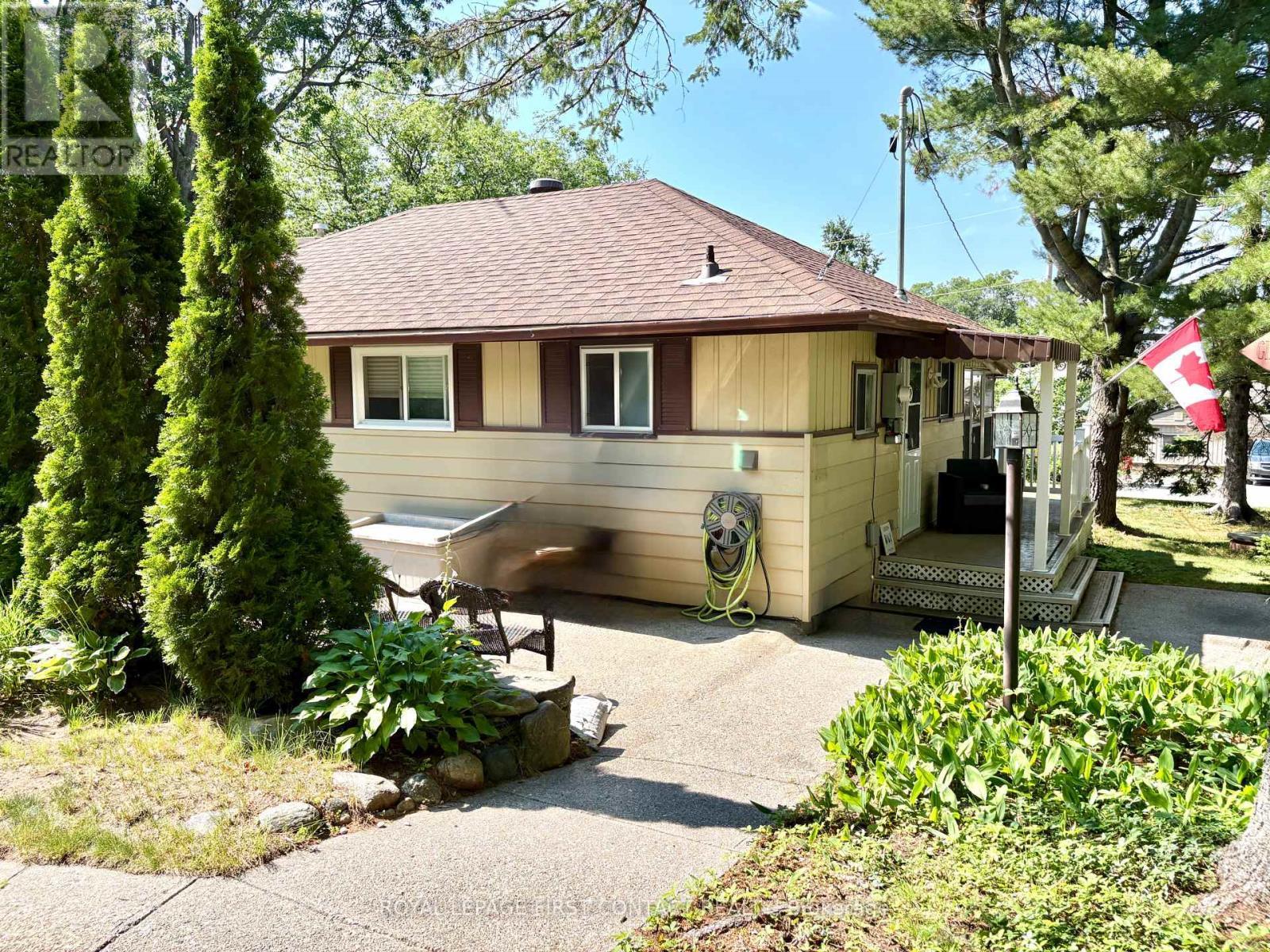 












1987 CHAMPLAIN ROAD

,
Tiny,




Ontario
L9M0B6

