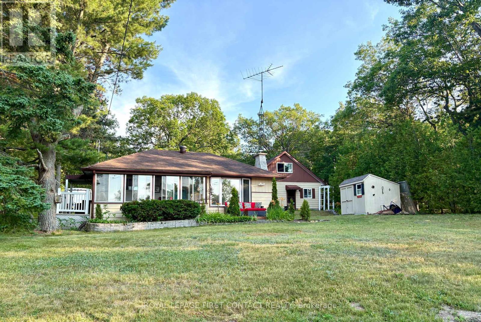 












1987 CHAMPLAIN ROAD

,
Tiny,




Ontario
L9M0B6


