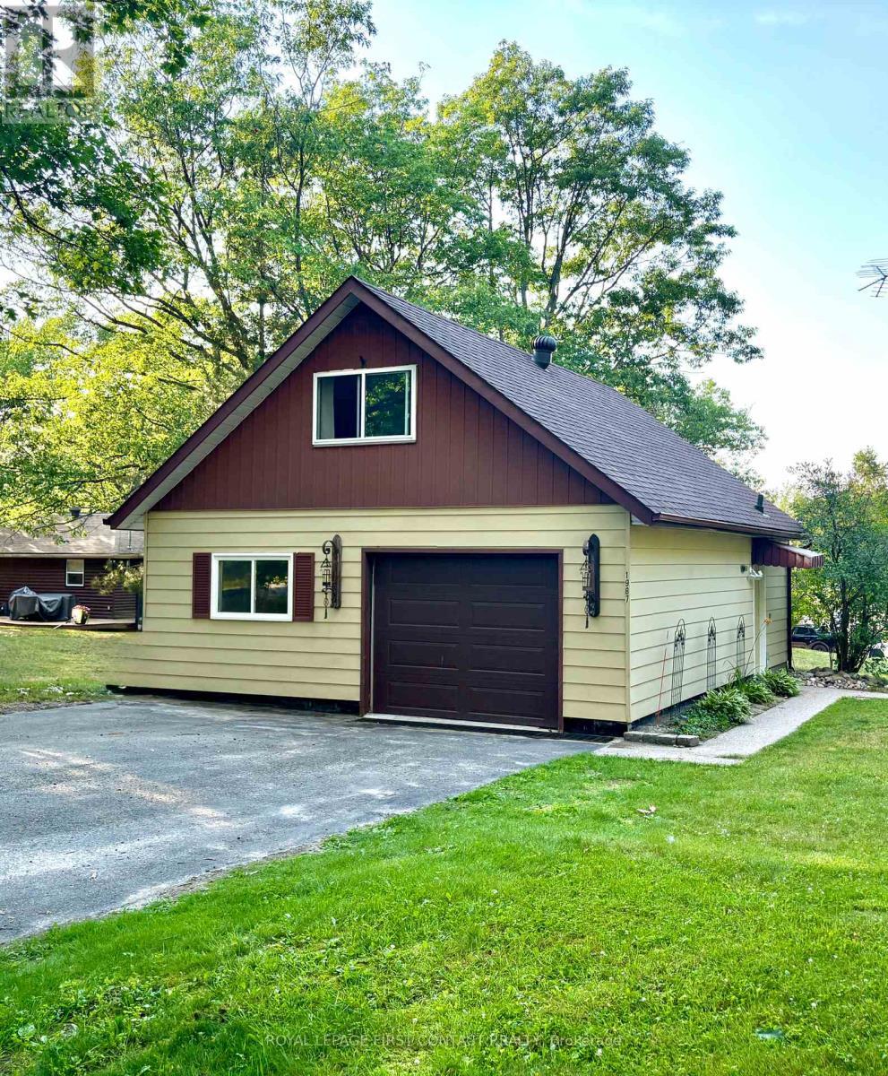 












1987 CHAMPLAIN ROAD

,
Tiny,




Ontario
L9M0B6

