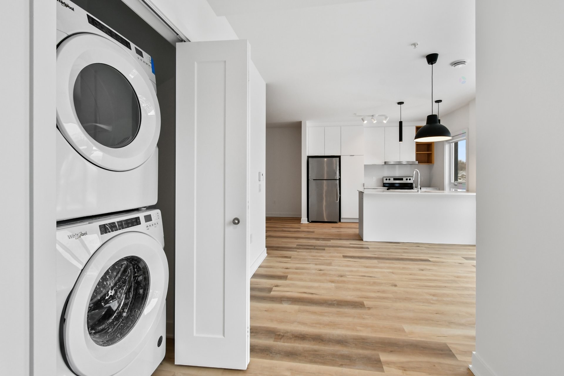 









2121


Av. Papineau

, 311,
Montréal (Ville-Marie),




QC
H2K0E6

