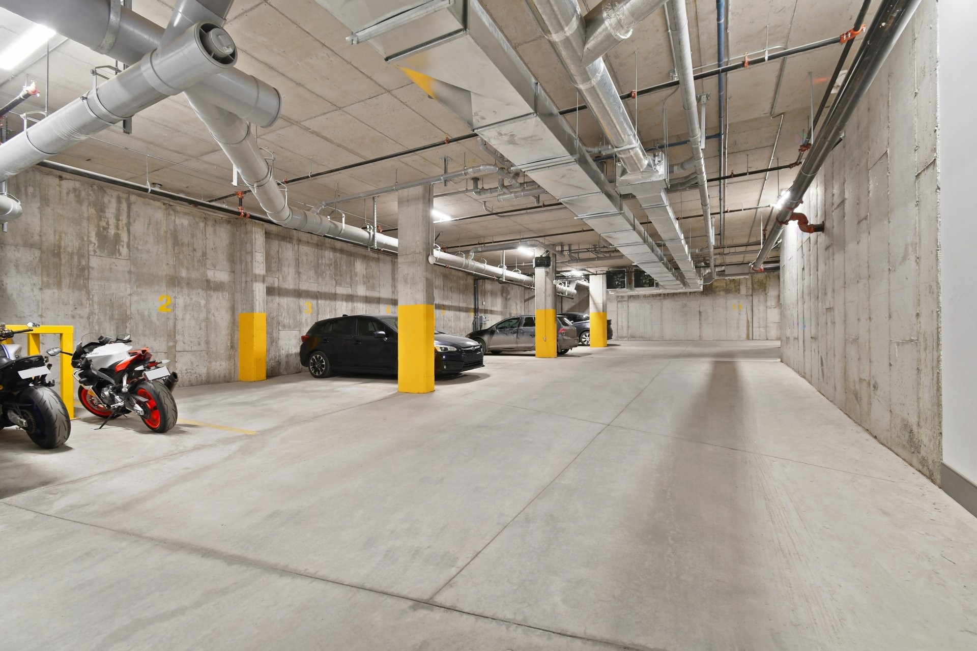 









2121


Av. Papineau

, 311,
Montréal (Ville-Marie),




QC
H2K0E6

