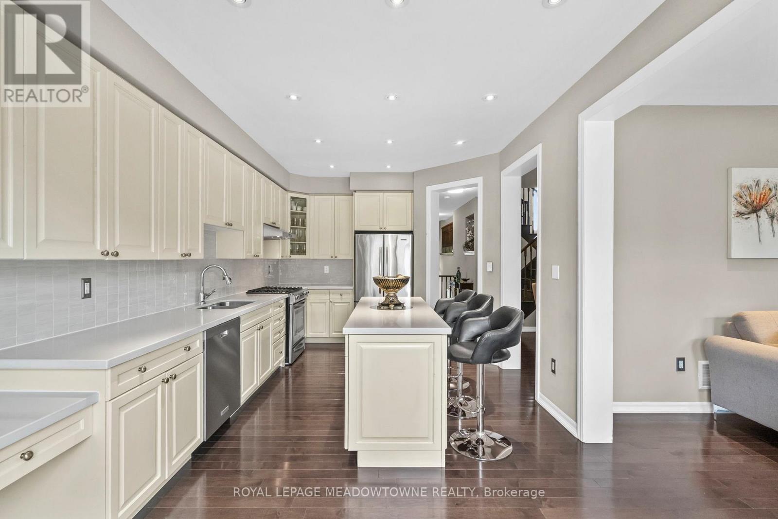 












589 BARTLEMAN TERRACE

,
Milton,




Ontario
L9T6Z4


