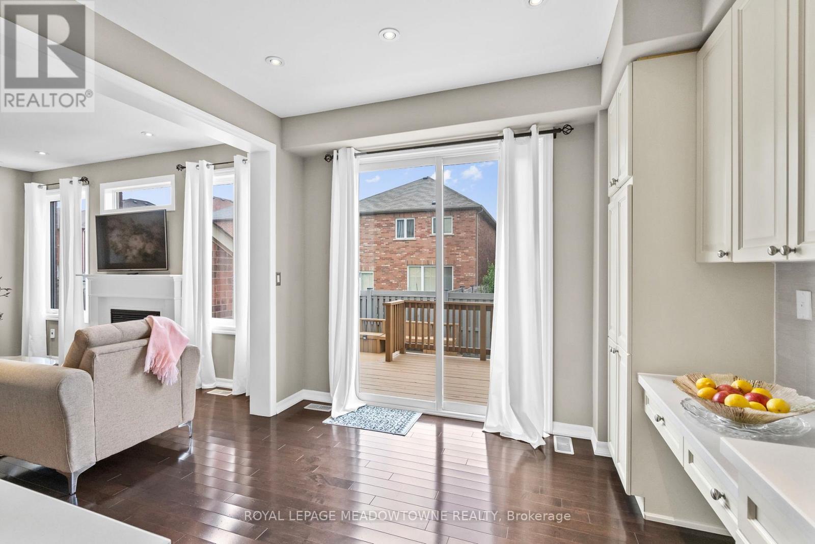 












589 BARTLEMAN TERRACE

,
Milton,




Ontario
L9T6Z4

