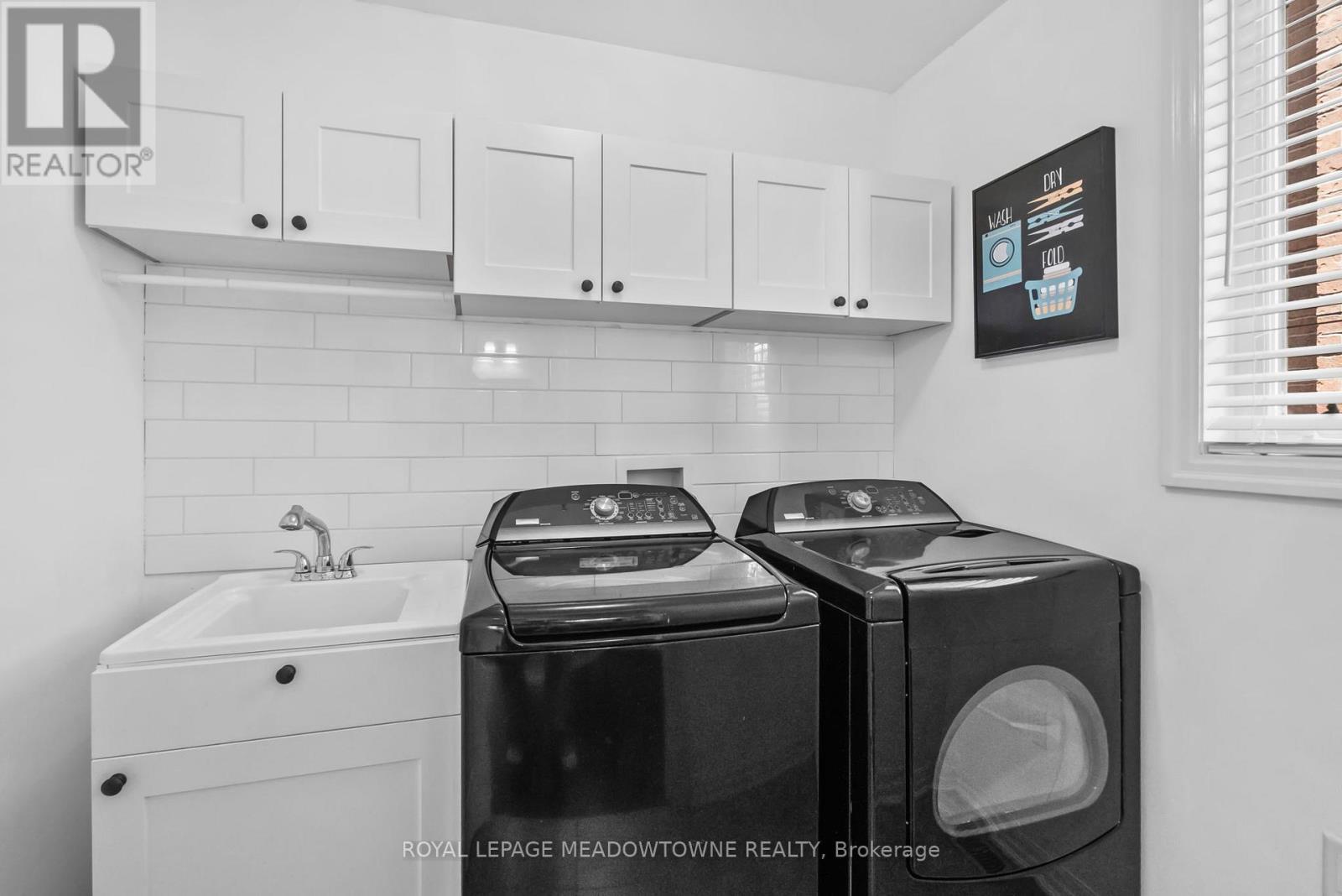 












589 BARTLEMAN TERRACE

,
Milton,




Ontario
L9T6Z4

