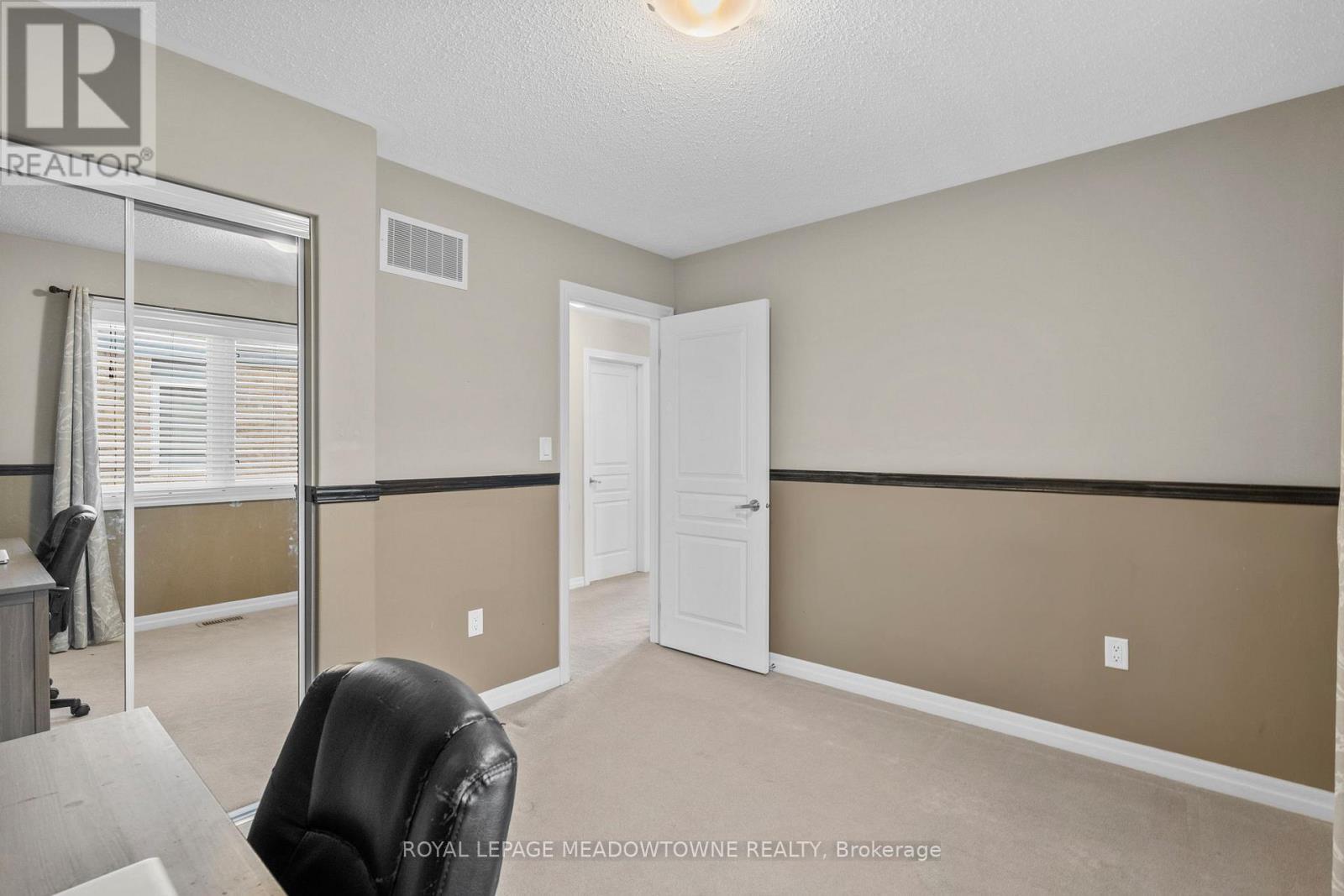 












589 BARTLEMAN TERRACE

,
Milton,




Ontario
L9T6Z4

