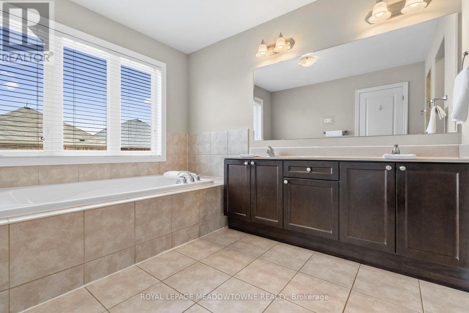 












589 BARTLEMAN TERRACE

,
Milton,




Ontario
L9T6Z4

