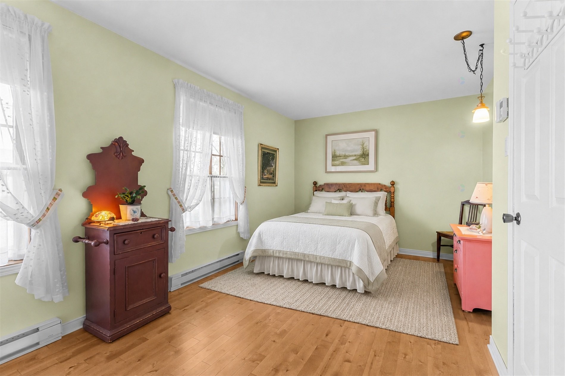 









245


Av. De Beaujeu

,
Saint-Hyacinthe,




QC
J2S7M9

