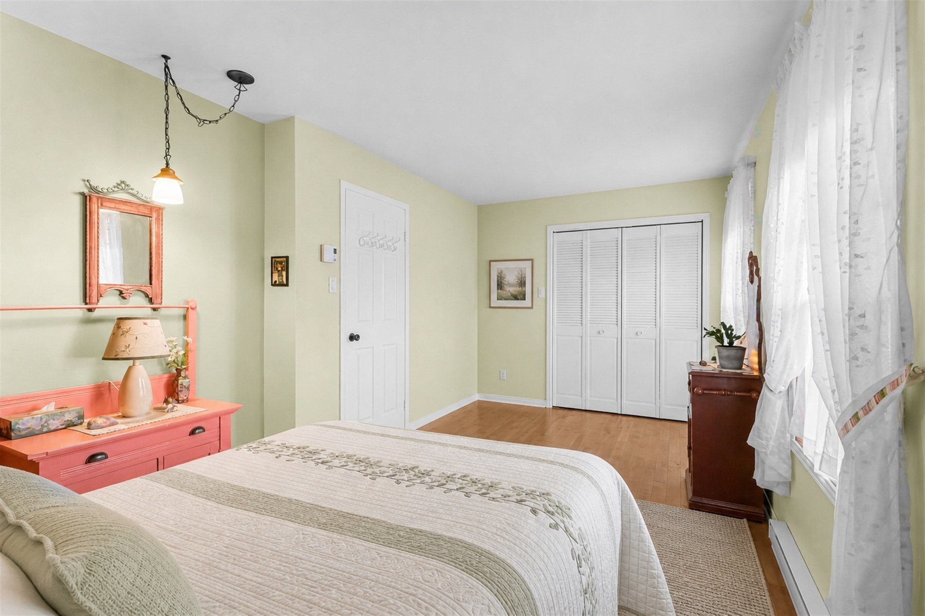 









245


Av. De Beaujeu

,
Saint-Hyacinthe,




QC
J2S7M9

