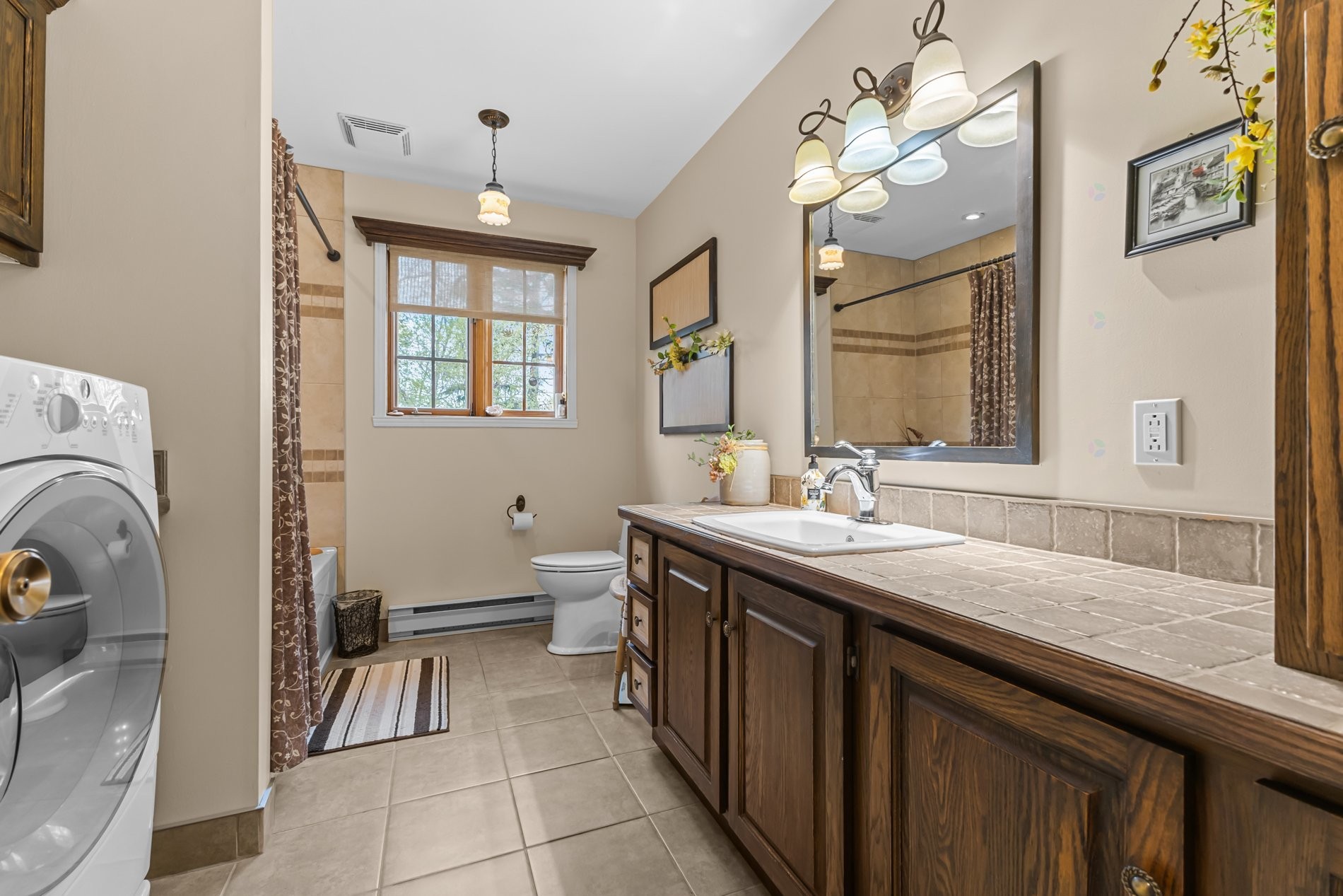 









245


Av. De Beaujeu

,
Saint-Hyacinthe,




QC
J2S7M9

