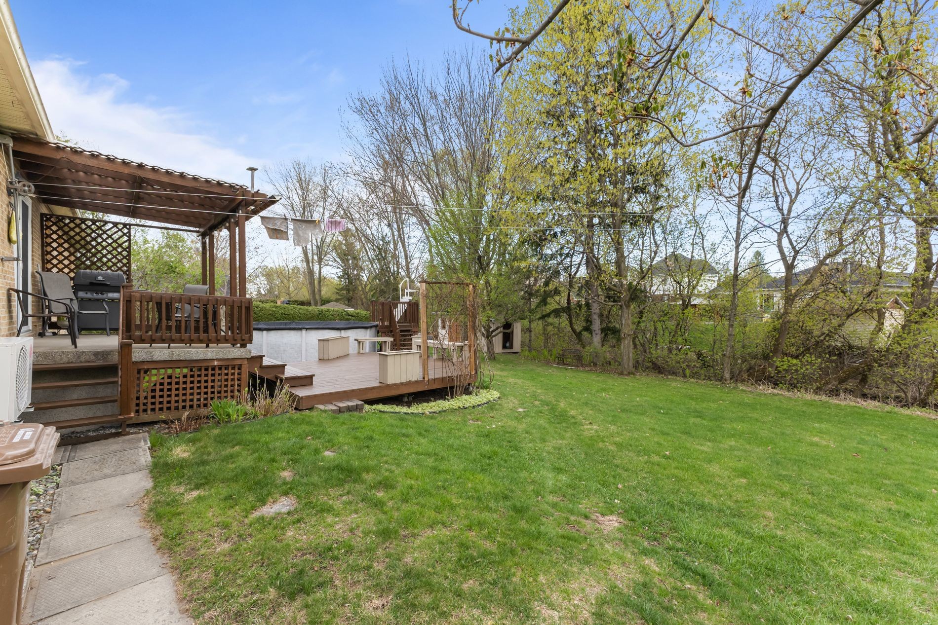 









245


Av. De Beaujeu

,
Saint-Hyacinthe,




QC
J2S7M9

