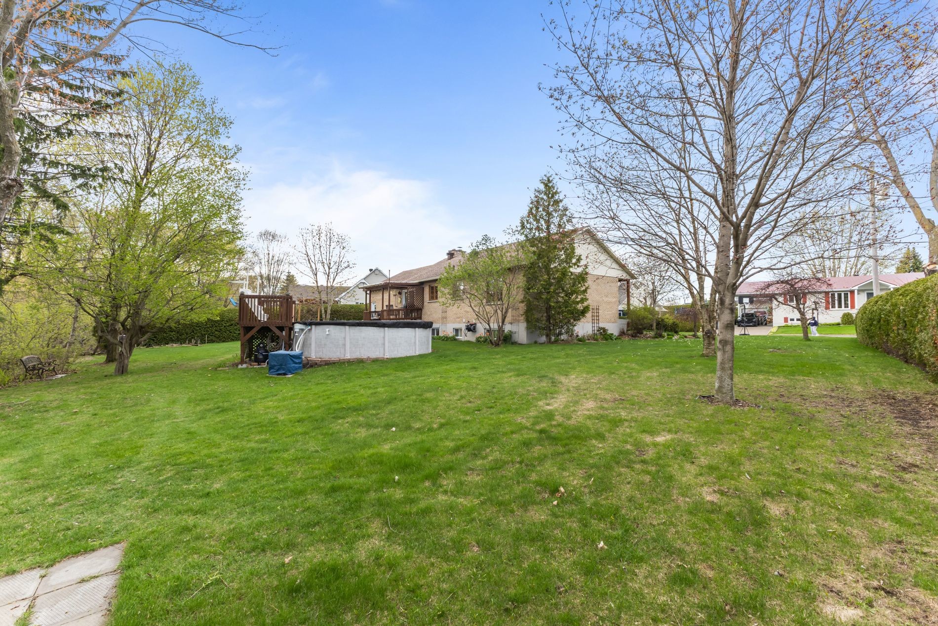 









245


Av. De Beaujeu

,
Saint-Hyacinthe,




QC
J2S7M9

