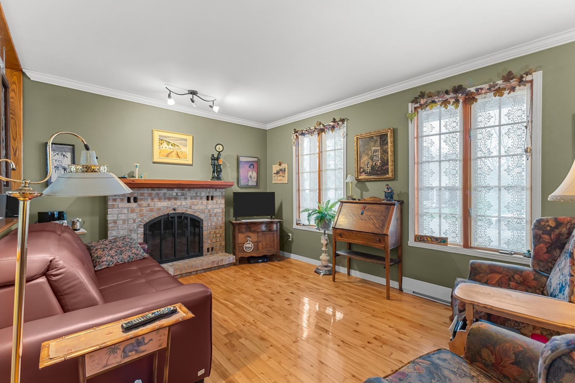 









245


Av. De Beaujeu

,
Saint-Hyacinthe,




QC
J2S7M9

