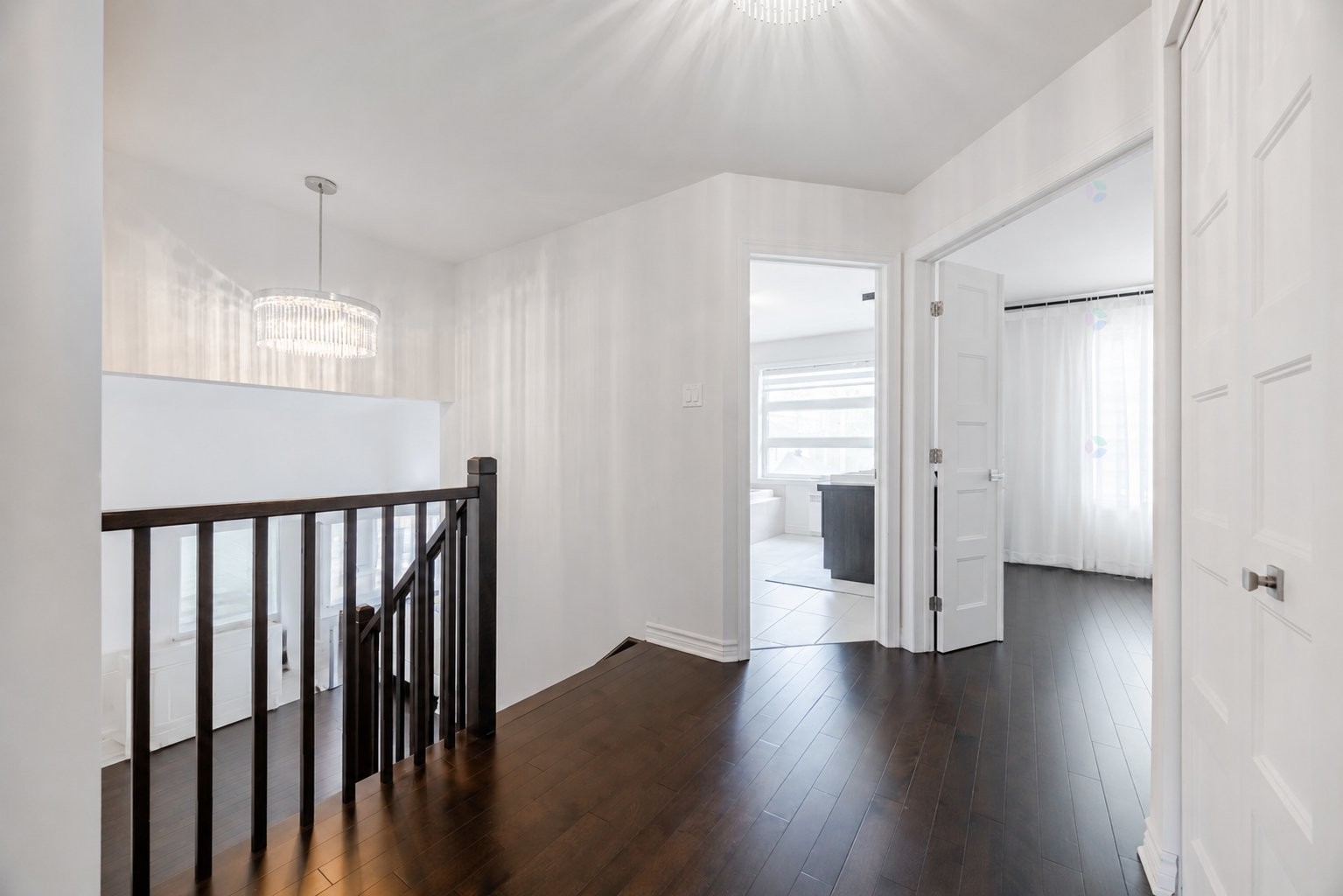 









4056


Rue des Pruniers

,
Longueuil (Saint-Hubert),




QC
J3Y0S2


