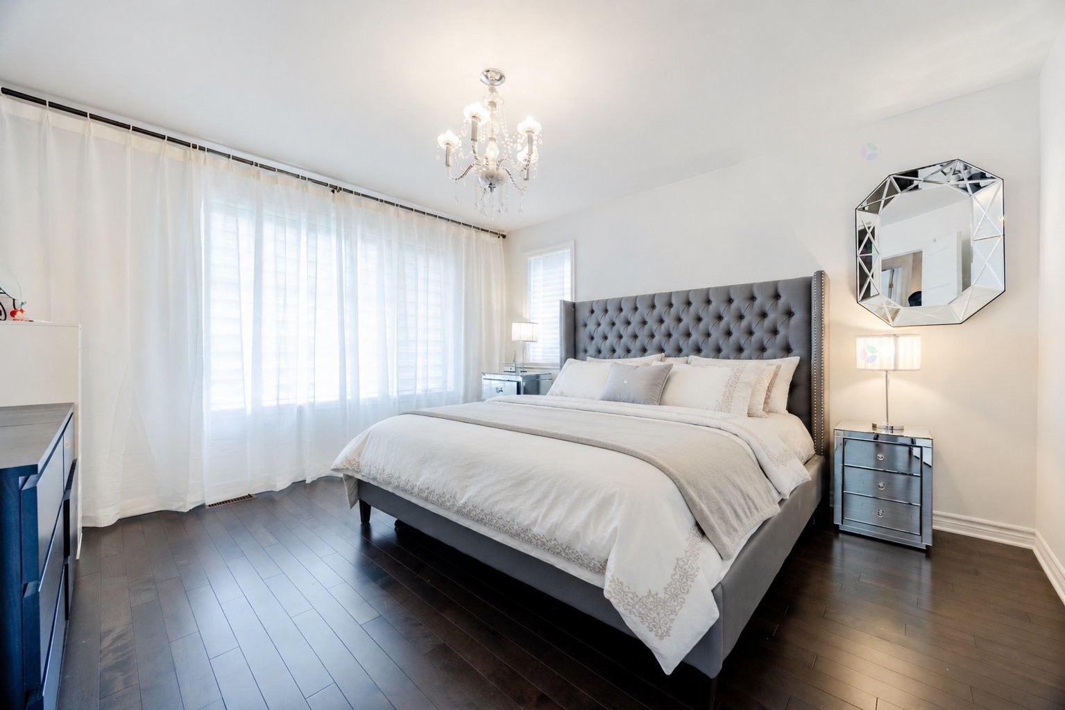 









4056


Rue des Pruniers

,
Longueuil (Saint-Hubert),




QC
J3Y0S2

