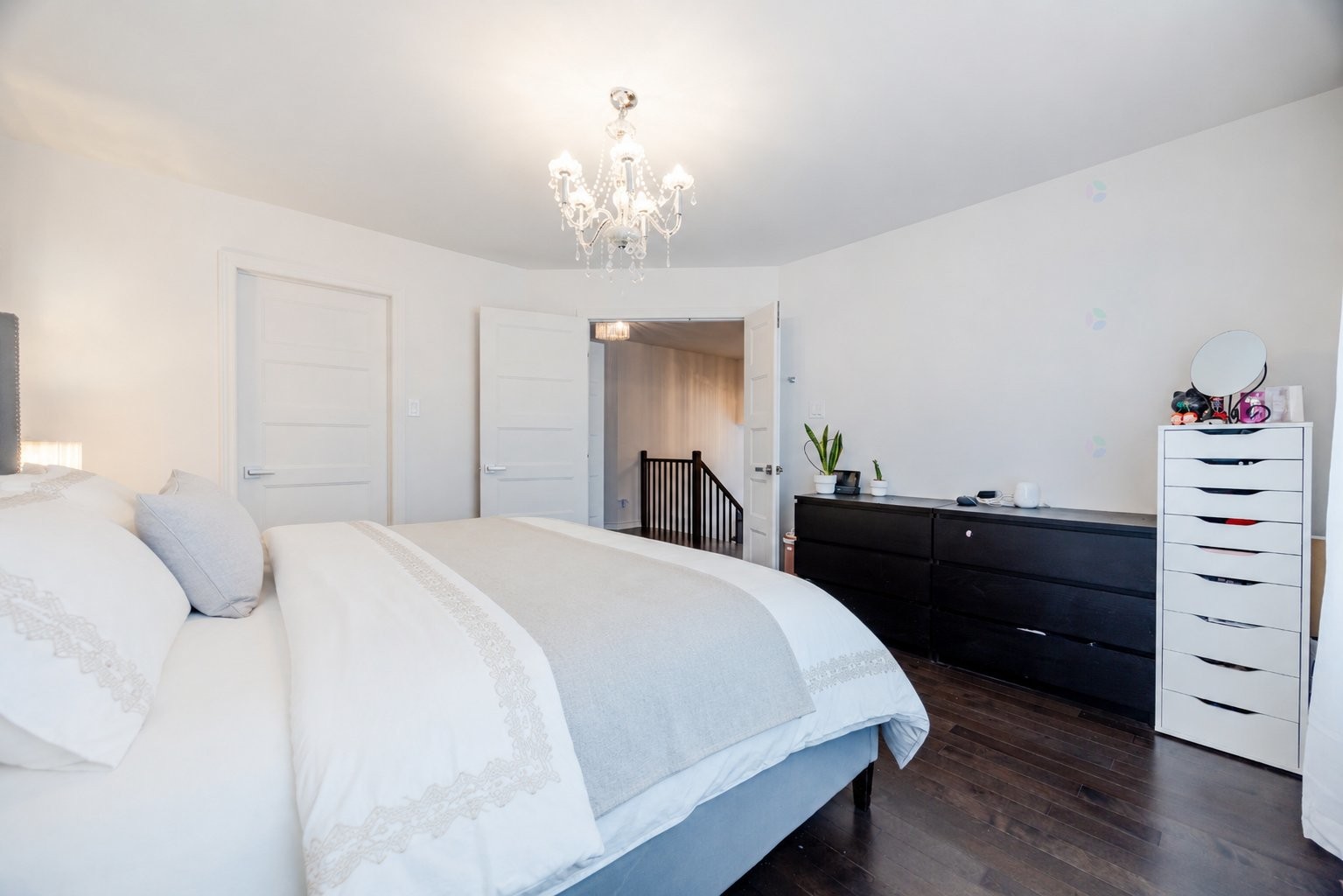 









4056


Rue des Pruniers

,
Longueuil (Saint-Hubert),




QC
J3Y0S2

