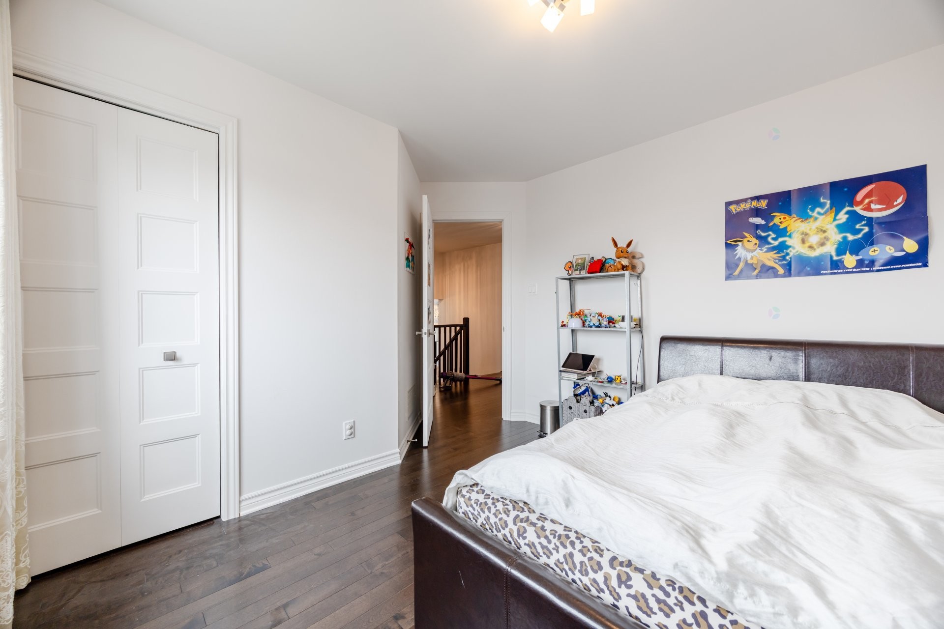 









4056


Rue des Pruniers

,
Longueuil (Saint-Hubert),




QC
J3Y0S2

