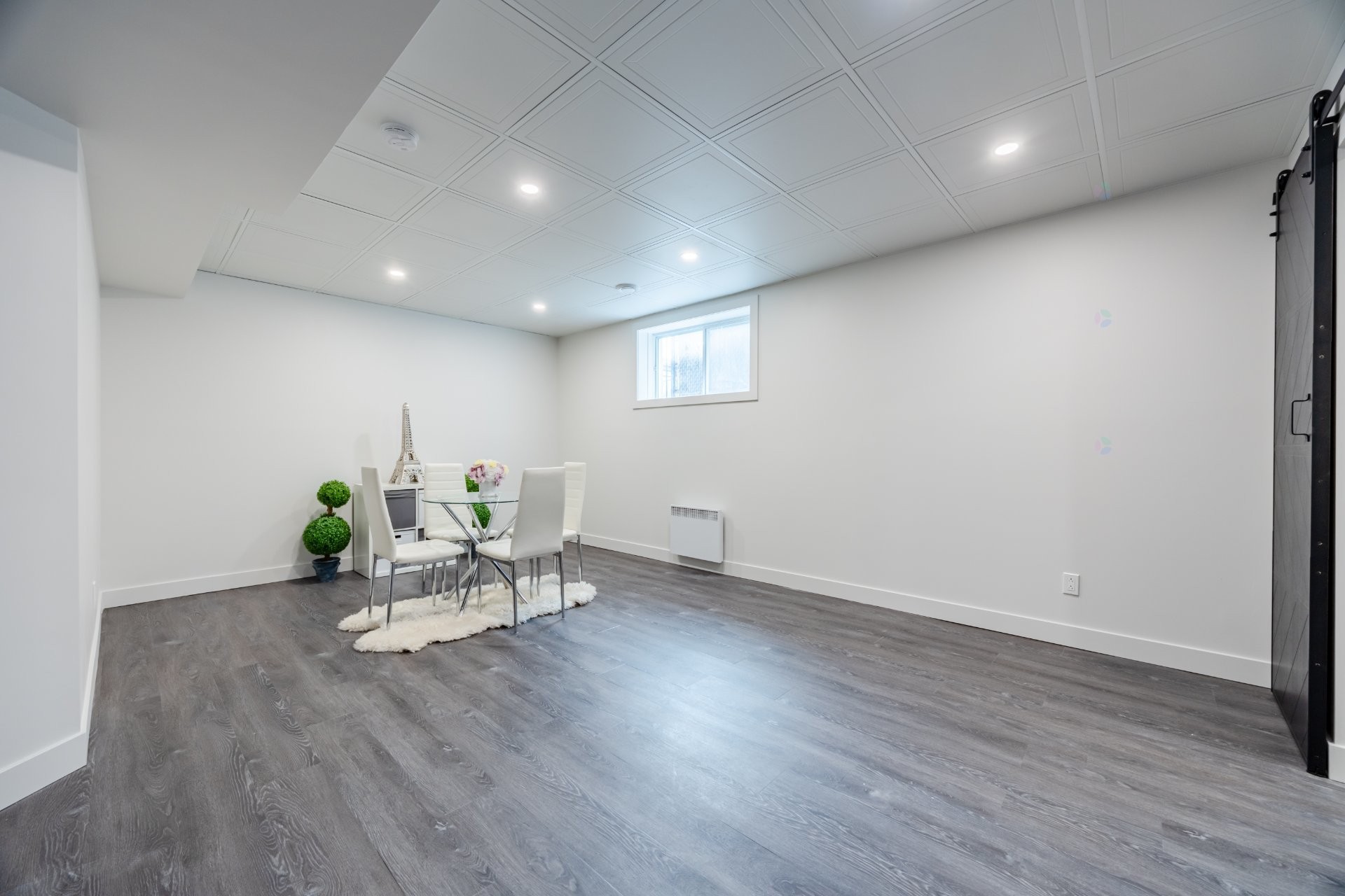 









4056


Rue des Pruniers

,
Longueuil (Saint-Hubert),




QC
J3Y0S2

