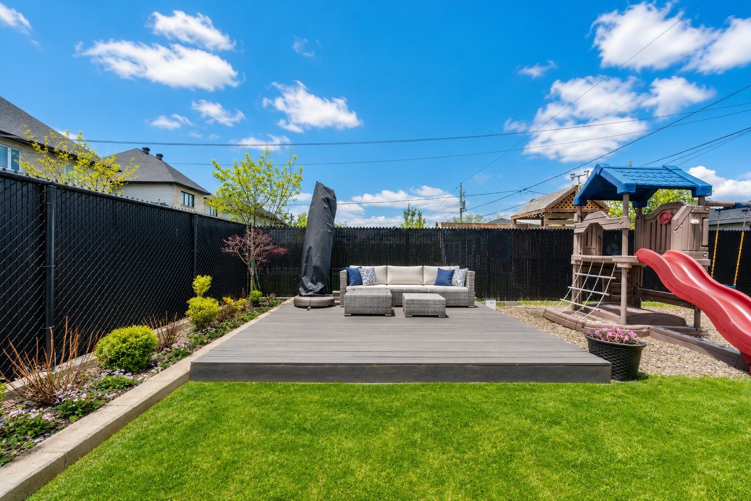 









4056


Rue des Pruniers

,
Longueuil (Saint-Hubert),




QC
J3Y0S2


