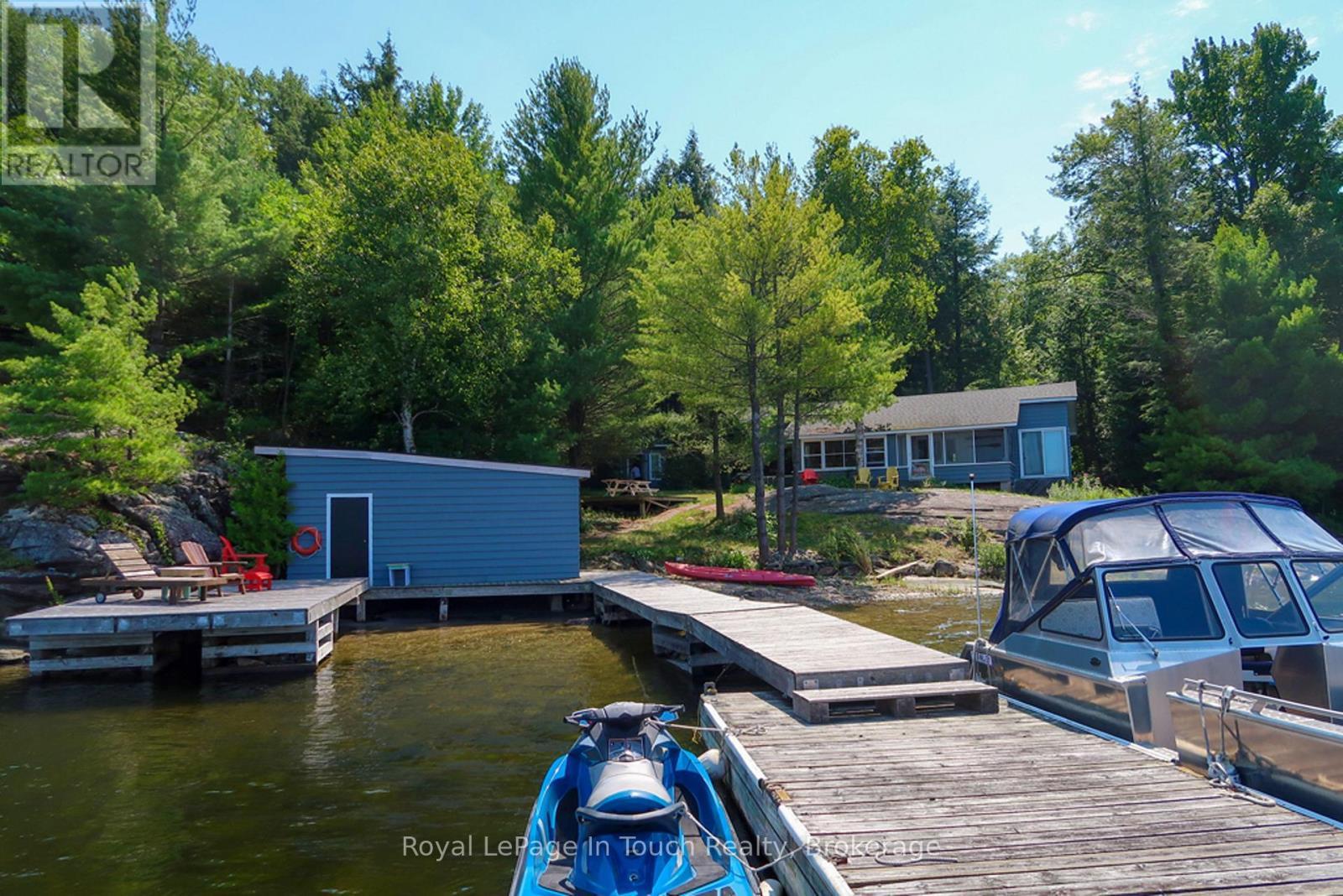 












15052 GEORGIAN BAY SHORE

,
Georgian Bay (Baxter),




Ontario
P0E1E0

