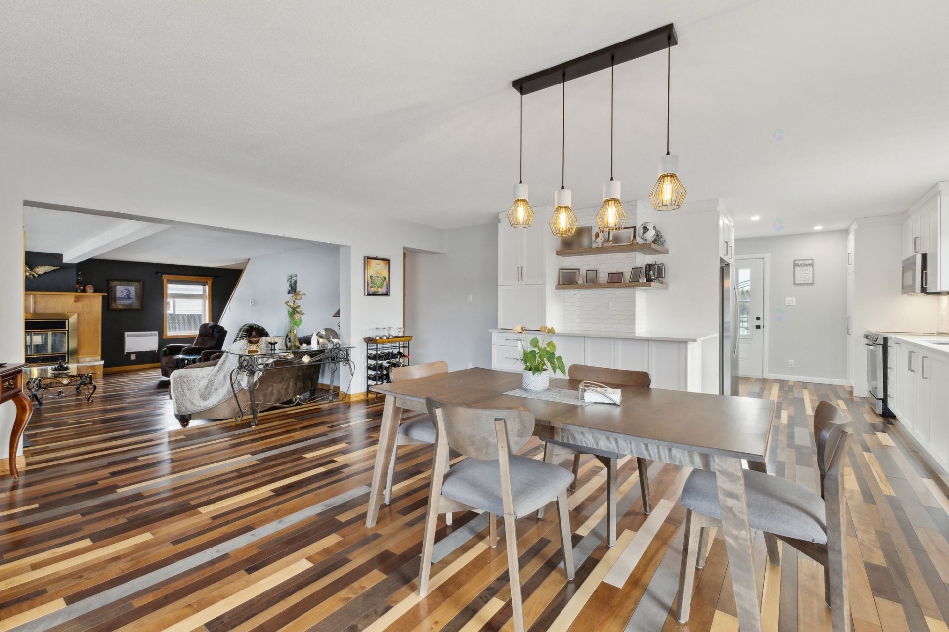 









32


Rue Principale

,
Notre-Dame-du-Laus,




QC
J0X2M0

