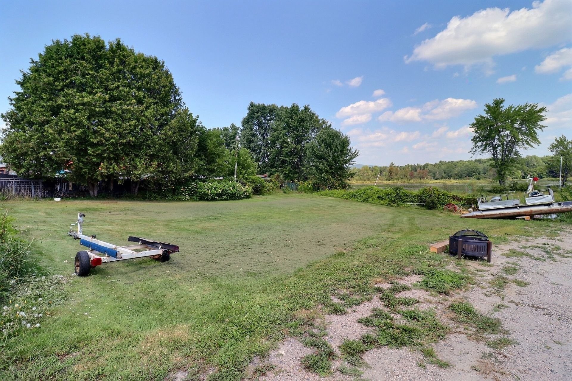 









32


Rue Principale

,
Notre-Dame-du-Laus,




QC
J0X2M0

