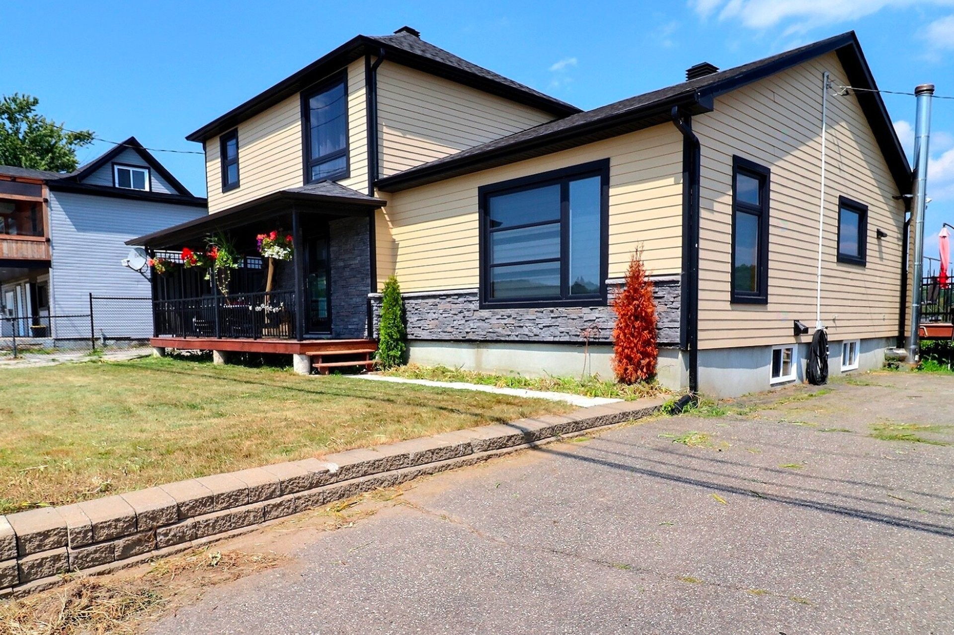 









32


Rue Principale

,
Notre-Dame-du-Laus,




QC
J0X2M0

