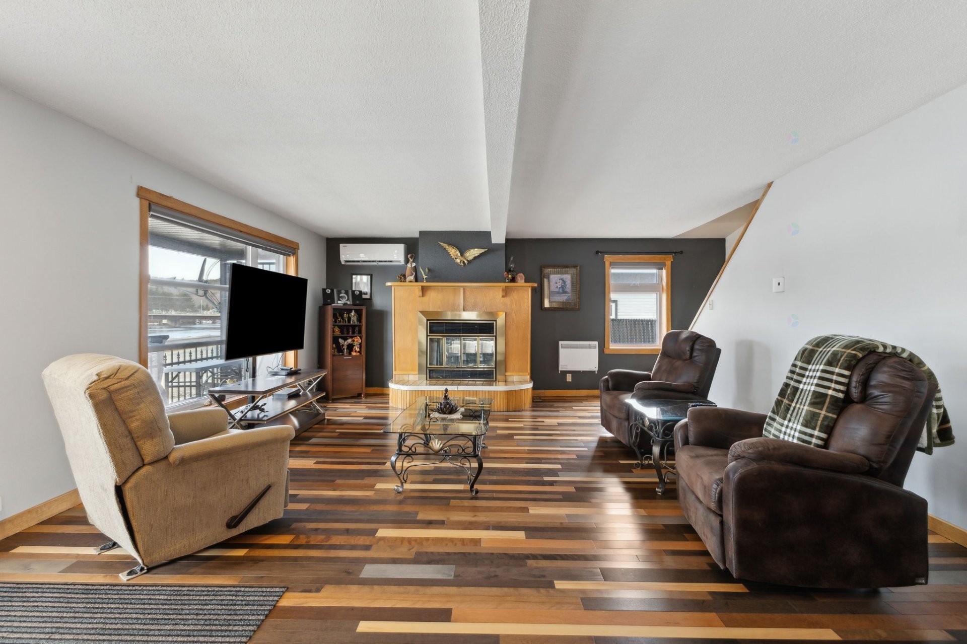 









32


Rue Principale

,
Notre-Dame-du-Laus,




QC
J0X2M0

