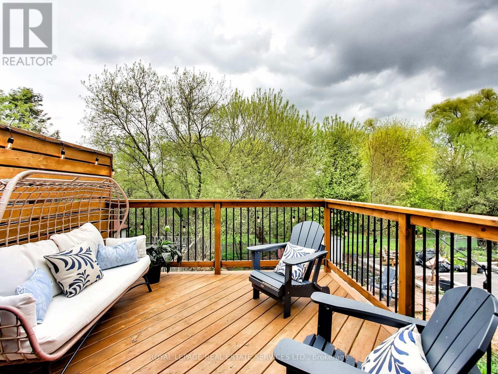 












27 BREMEN LANE

,
Mississauga,




Ontario
L5M1G7

