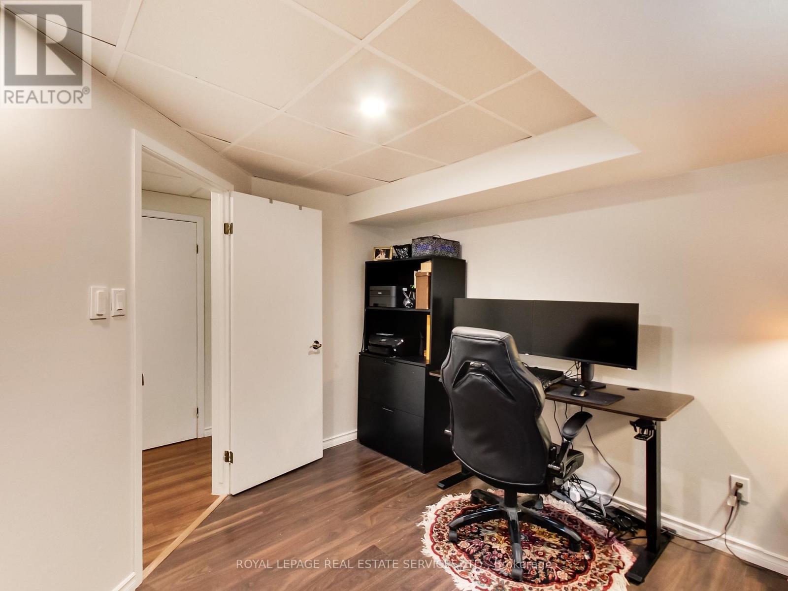 












27 BREMEN LANE

,
Mississauga,




Ontario
L5M1G7

