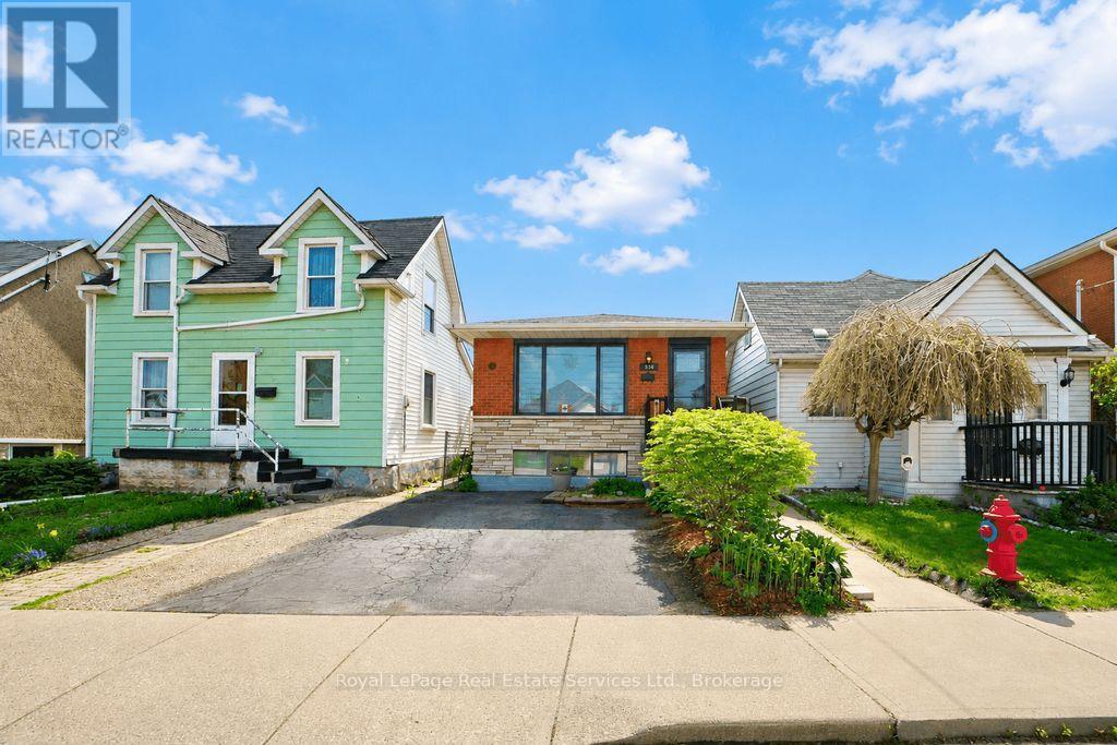












334 TRAGINA AVENUE N

,
Hamilton (Homeside),




Ontario
L8H5E3

