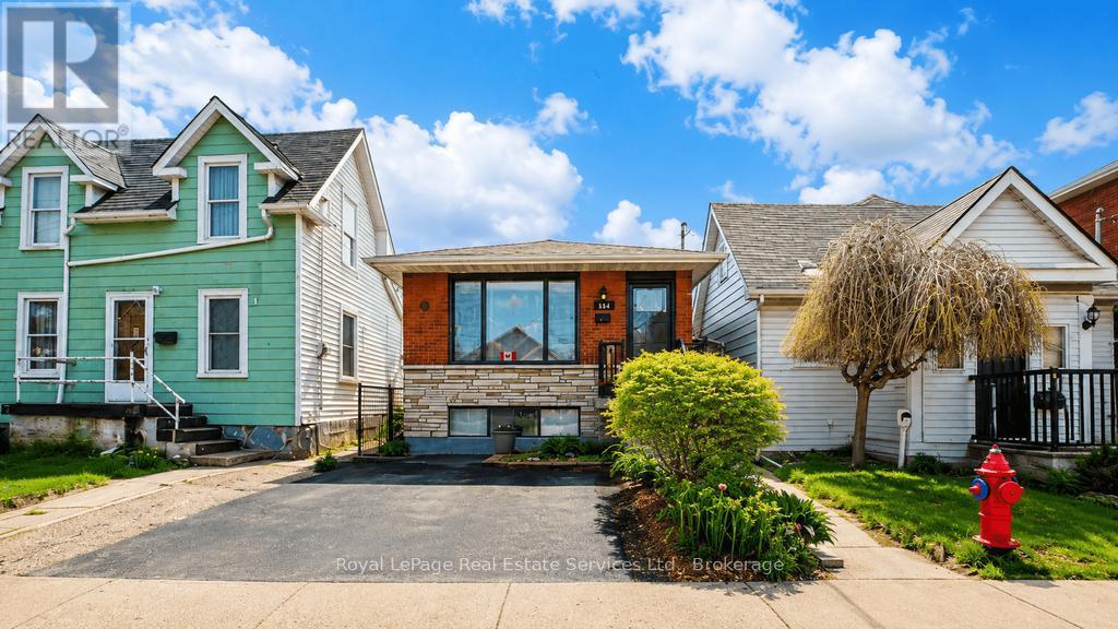 












334 TRAGINA AVENUE N

,
Hamilton (Homeside),




Ontario
L8H5E3


