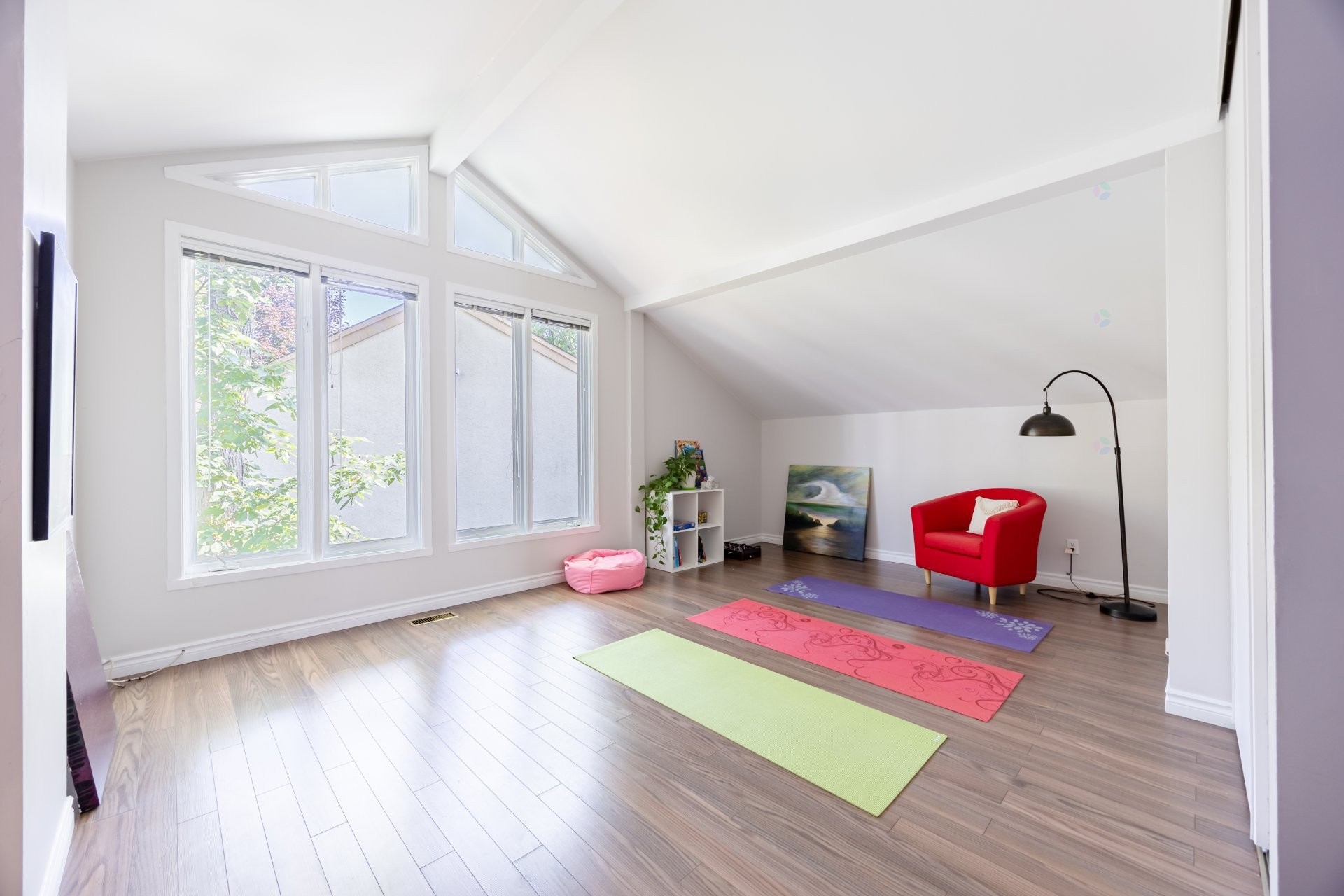 









1100


Rue des Gélinottes

,
Longueuil (Le Vieux-Longueuil),




QC
J4G2C9

