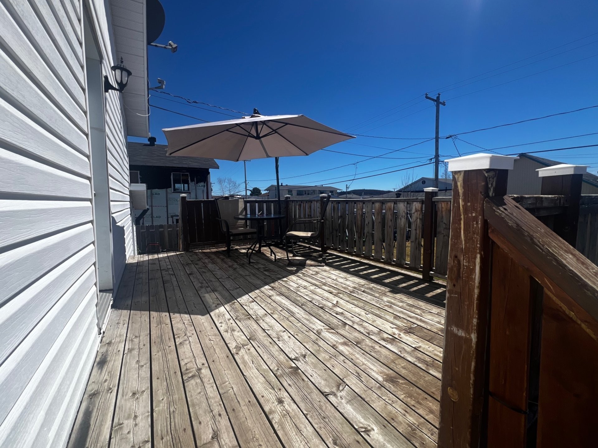 









410

 - 412


1re Rue

,
Chibougamau,




QC
G8P1K6

