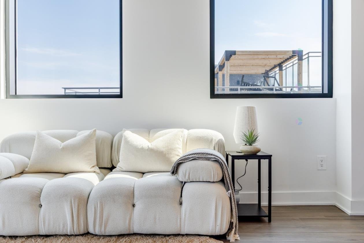 









2151


Rue Léger

, 1110,
Montréal (LaSalle),




QC
H8N0J3

