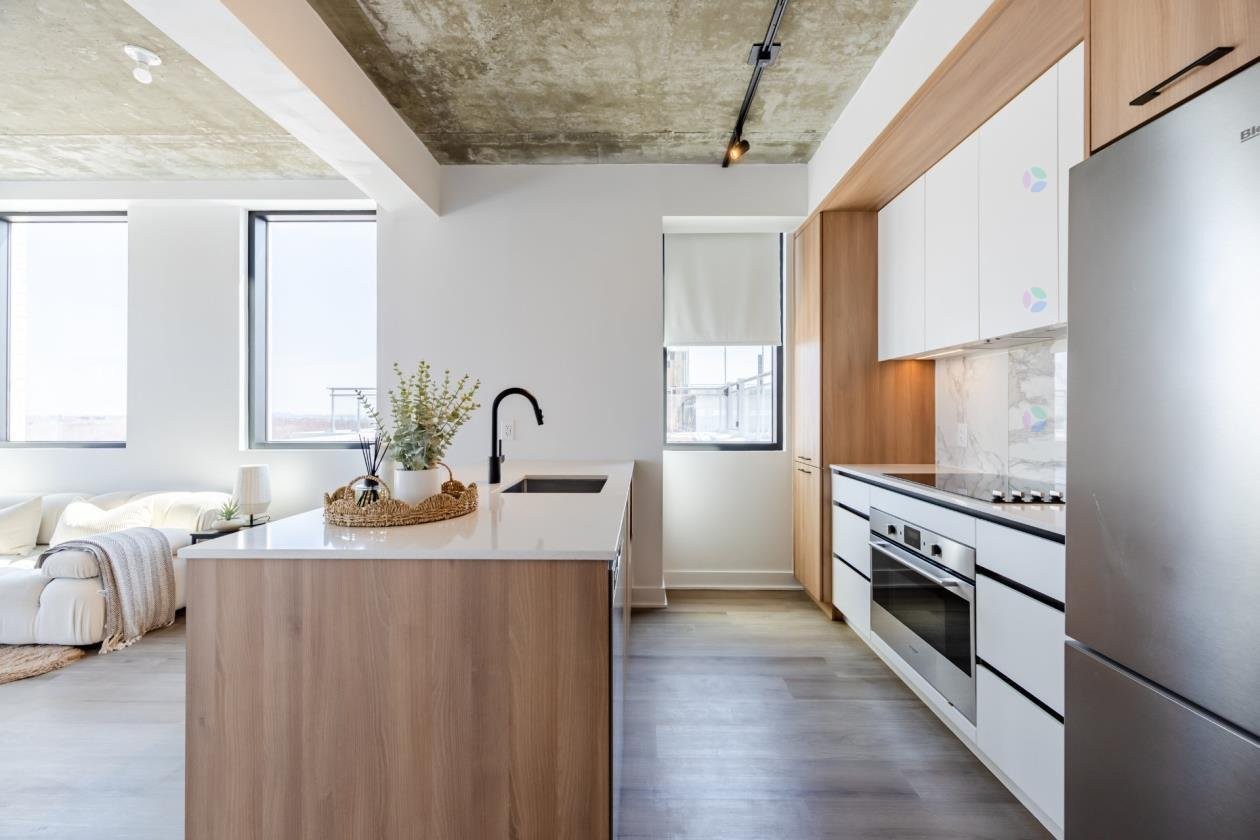 









2151


Rue Léger

, 1110,
Montréal (LaSalle),




QC
H8N0J3

