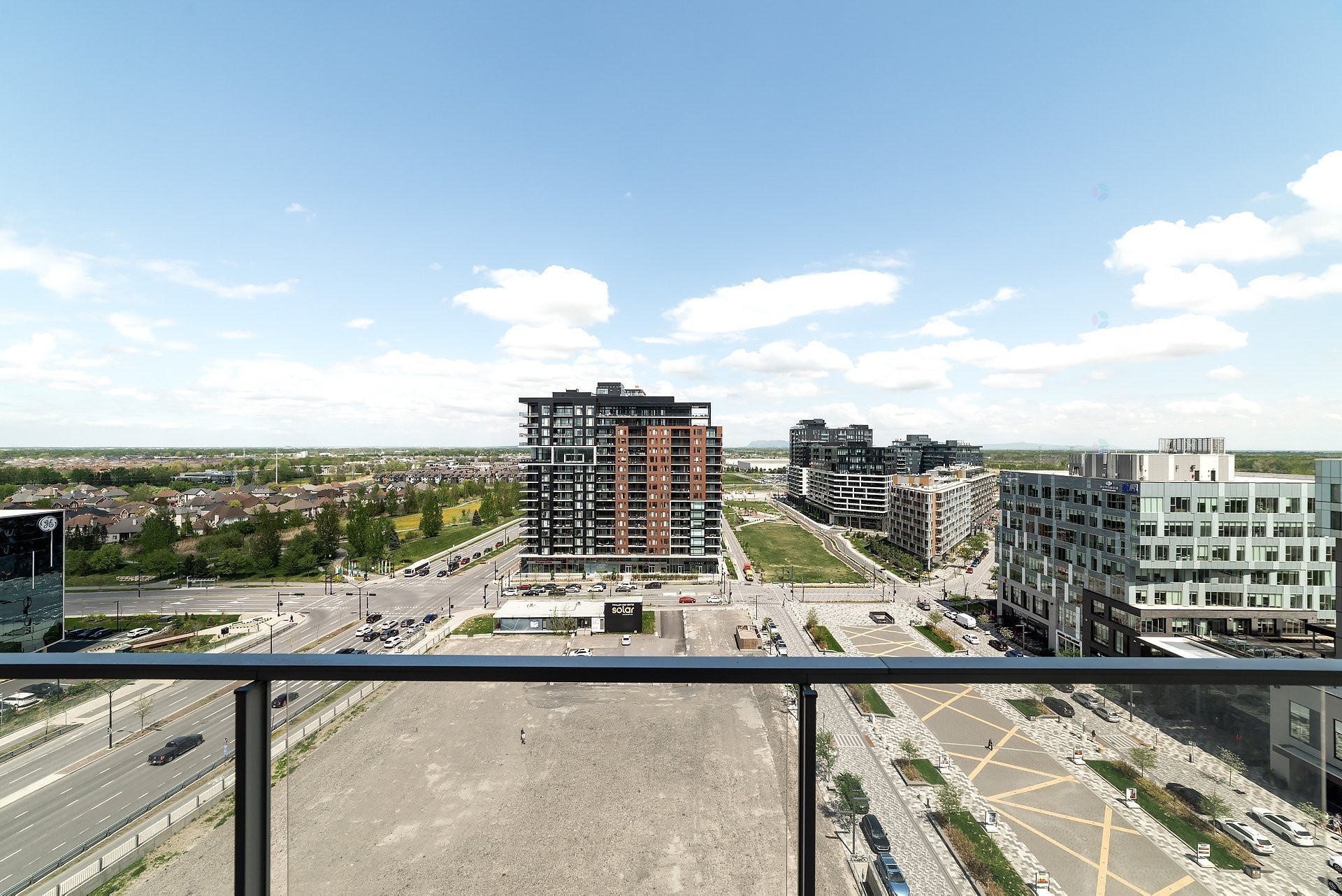 









60


Rue de l'Éclipse

, 1422,
Brossard,




QC
J4Z0T8

