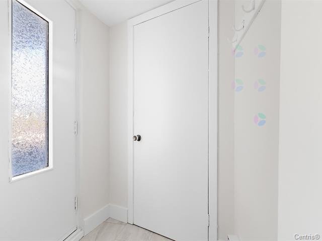 









1010A


Rue Ridgewood

,
Laval (Chomedey),




QC
H7W1K8

