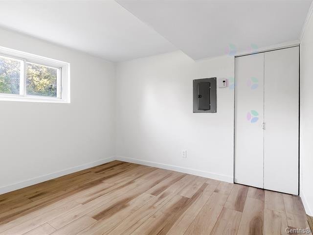 









1010A


Rue Ridgewood

,
Laval (Chomedey),




QC
H7W1K8

