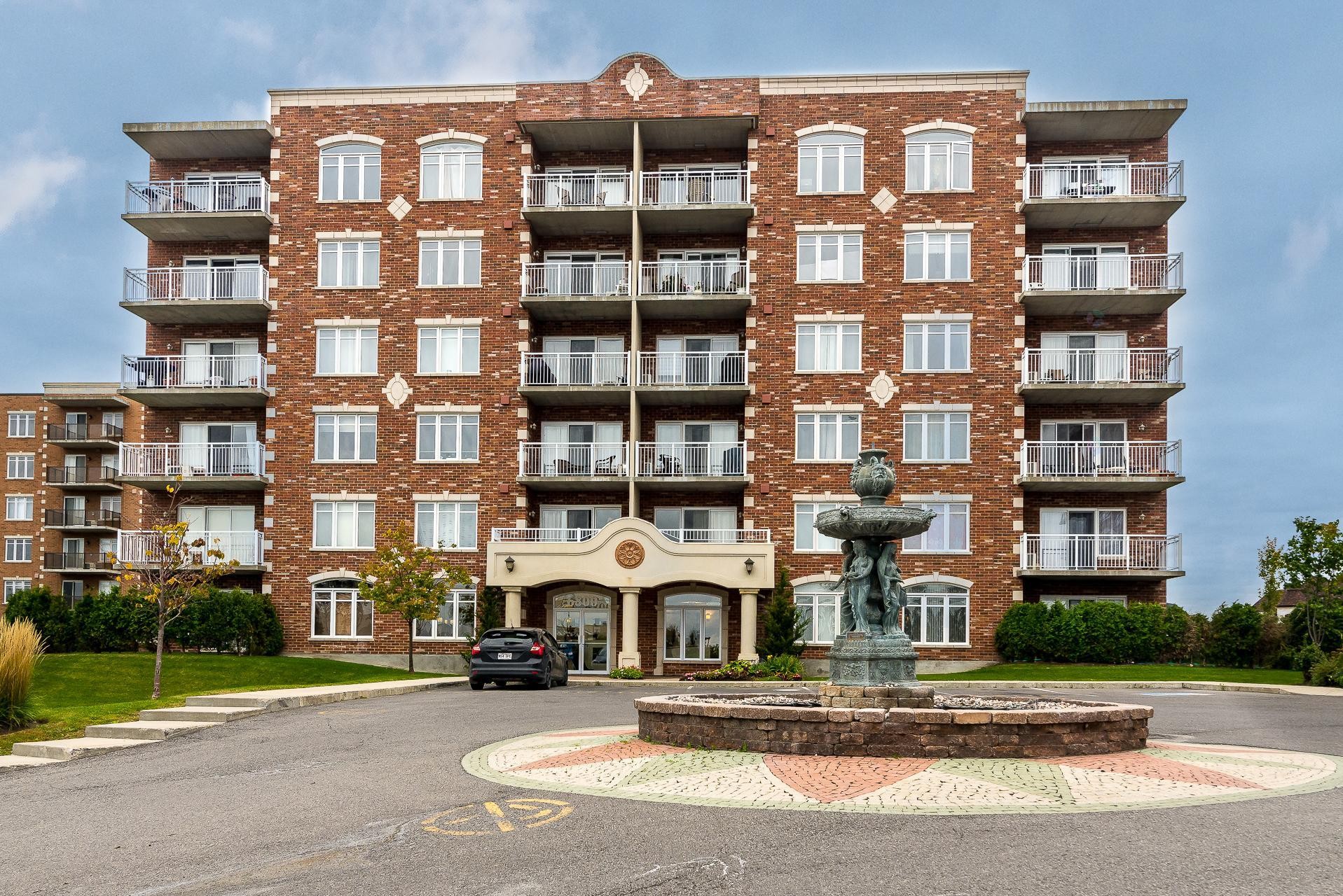 









6800


Boul. Henri-Bourassa O.

, 505,
Montréal (Saint-Laurent),




QC
H4R0E3

