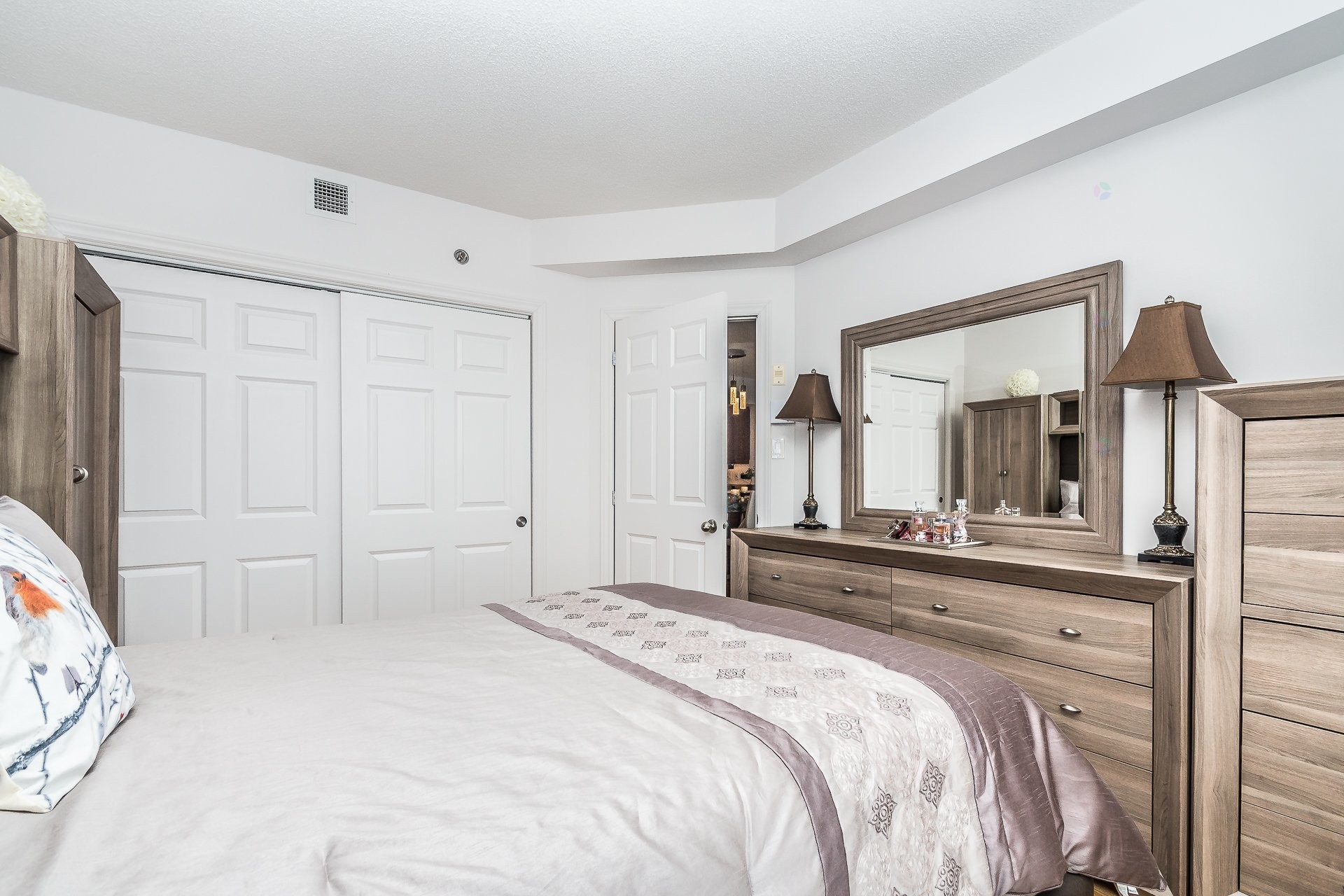 









6800


Boul. Henri-Bourassa O.

, 505,
Montréal (Saint-Laurent),




QC
H4R0E3

