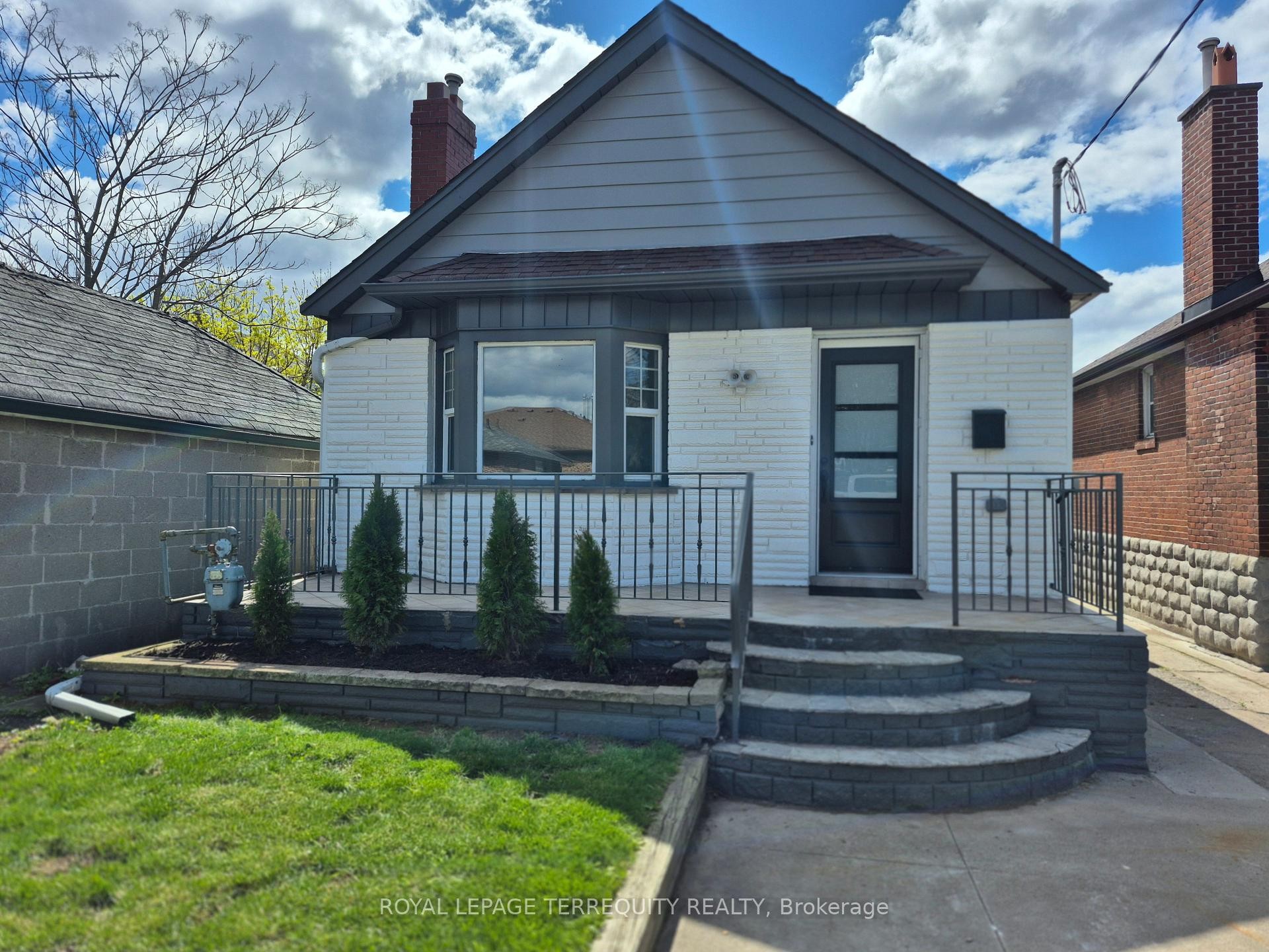 









40


Leroy

Avenue,
Toronto,




ON
M4J 4G8

