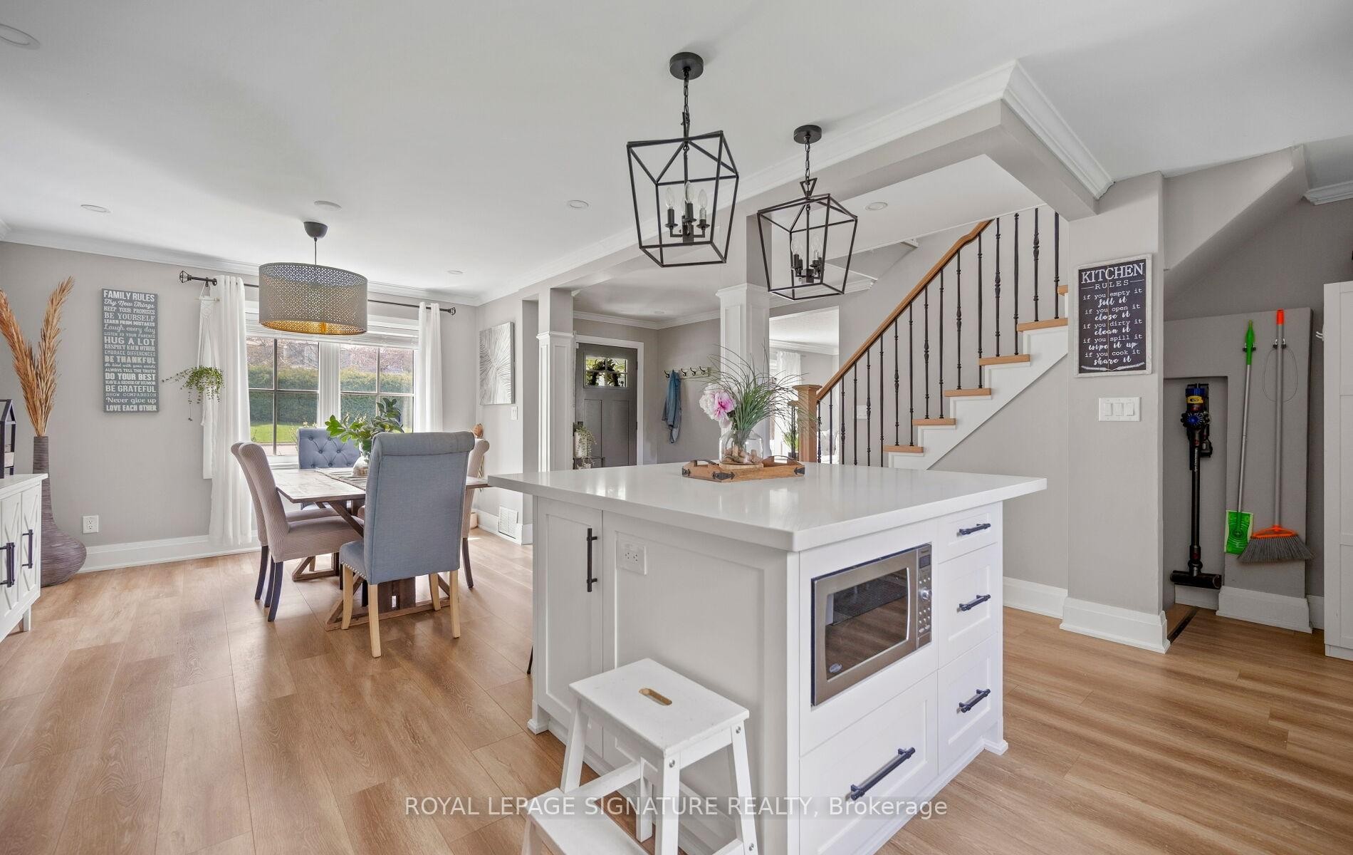 









773


Masson

Street,
Oshawa,




ON
L1G 5A7

