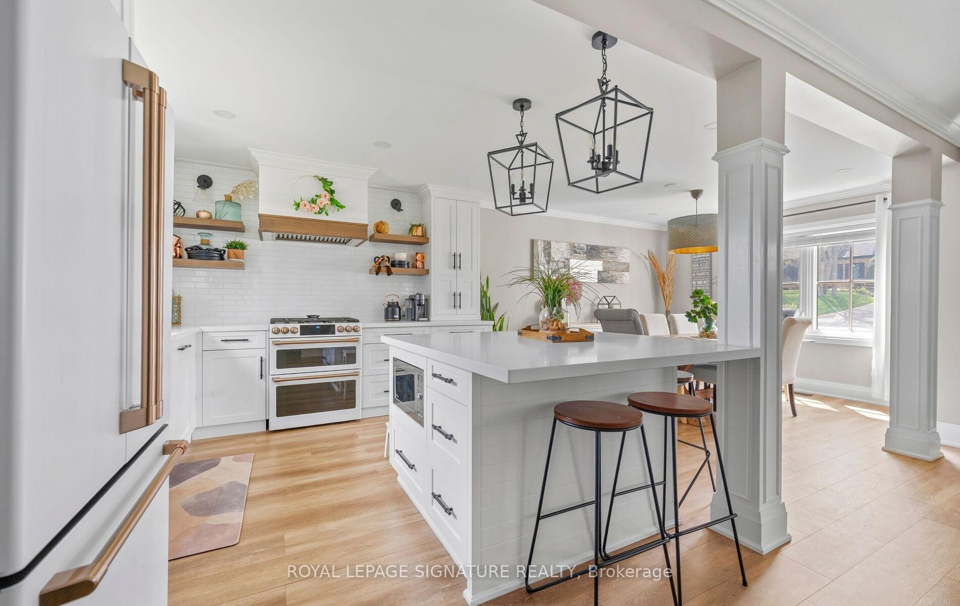 









773


Masson

Street,
Oshawa,




ON
L1G 5A7

