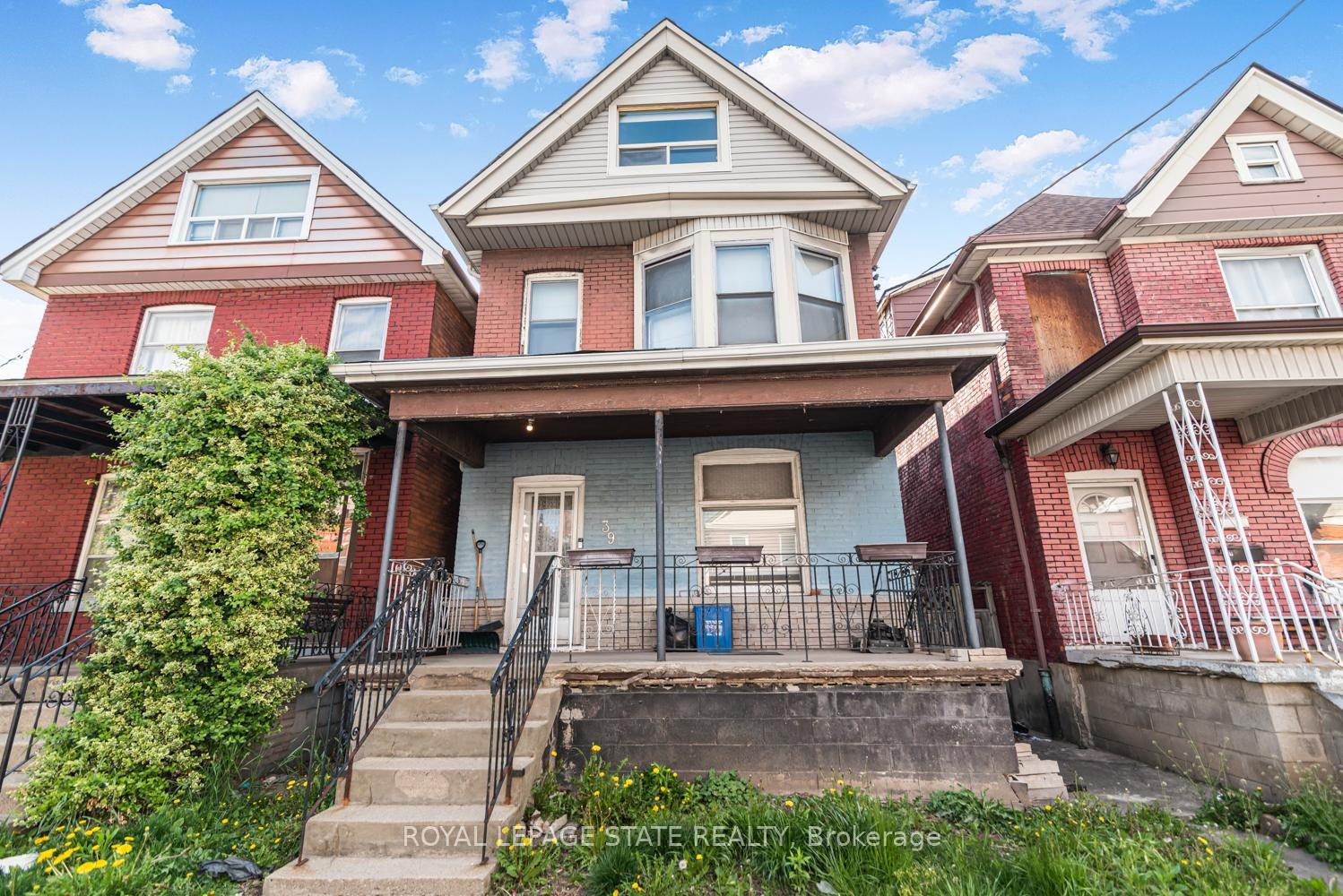 









39


Arthur

Avenue North,
Hamilton,




ON
L8L 6C7

