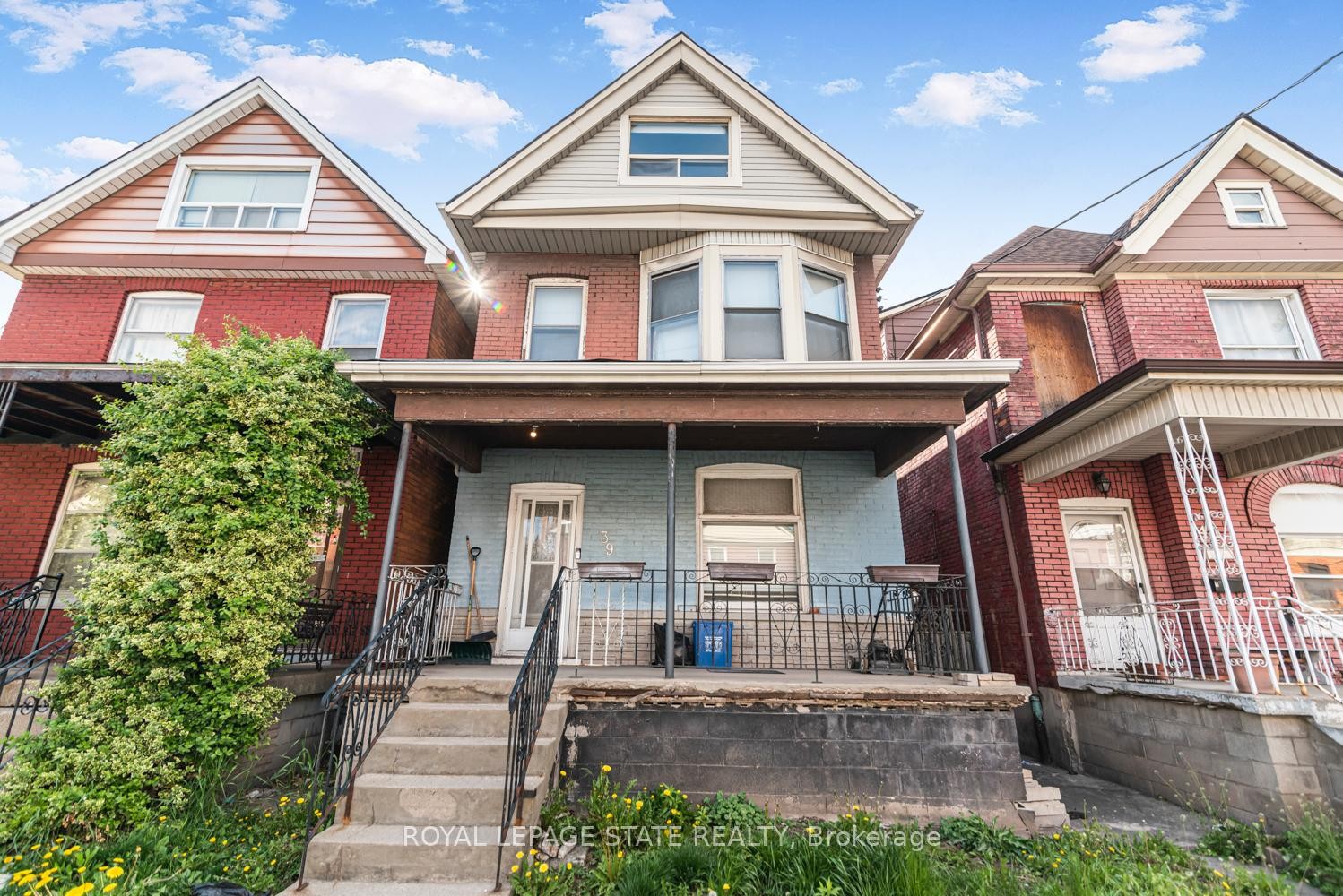 









39


Arthur

Avenue North,
Hamilton,




ON
L8L 6C7

