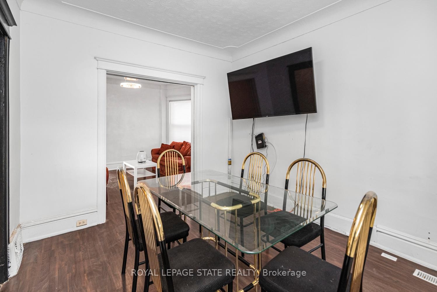 









39


Arthur

Avenue North,
Hamilton,




ON
L8L 6C7


