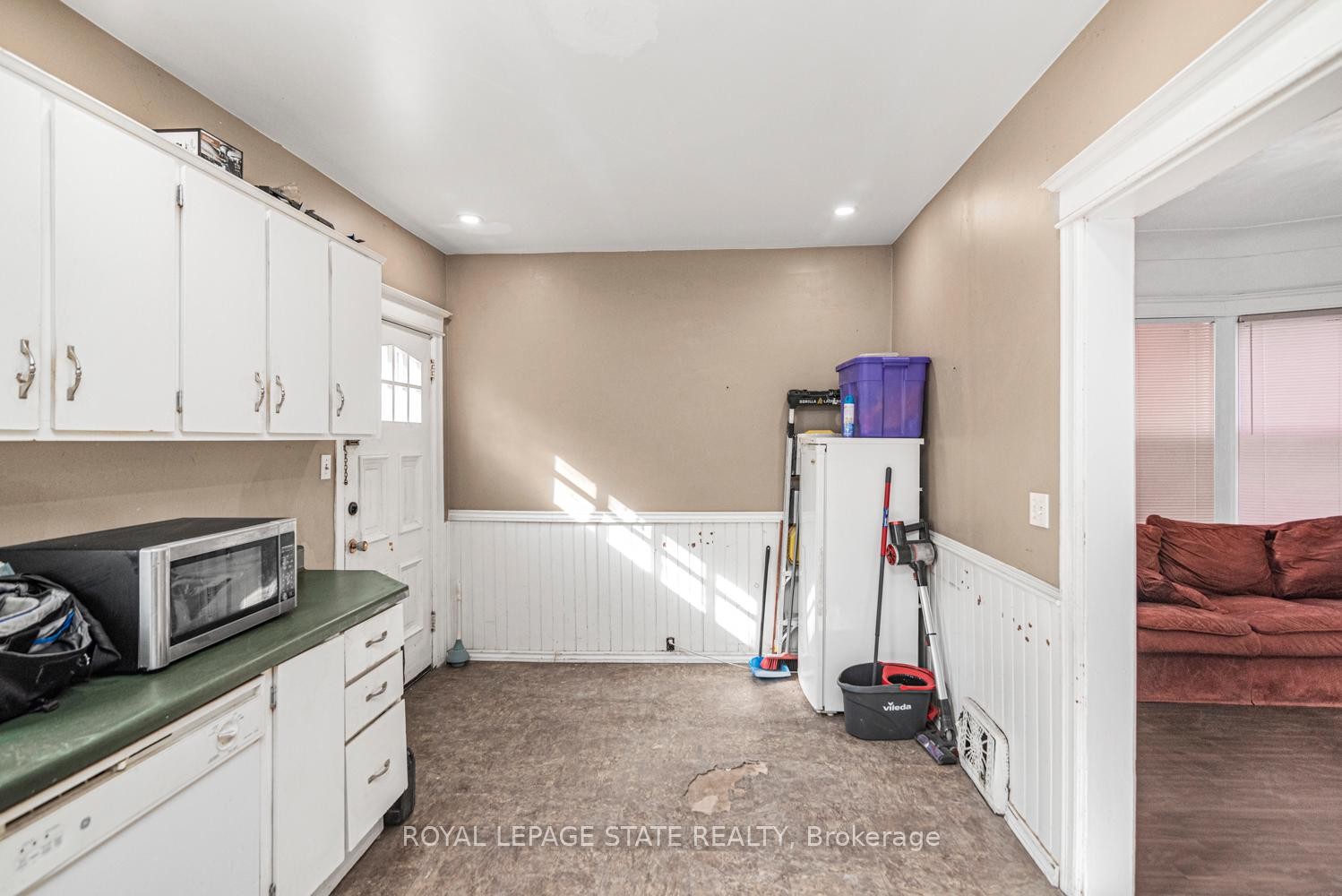 









39


Arthur

Avenue North,
Hamilton,




ON
L8L 6C7

