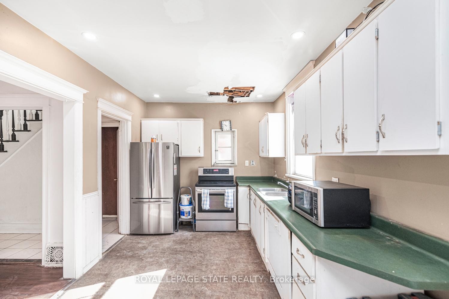 









39


Arthur

Avenue North,
Hamilton,




ON
L8L 6C7

